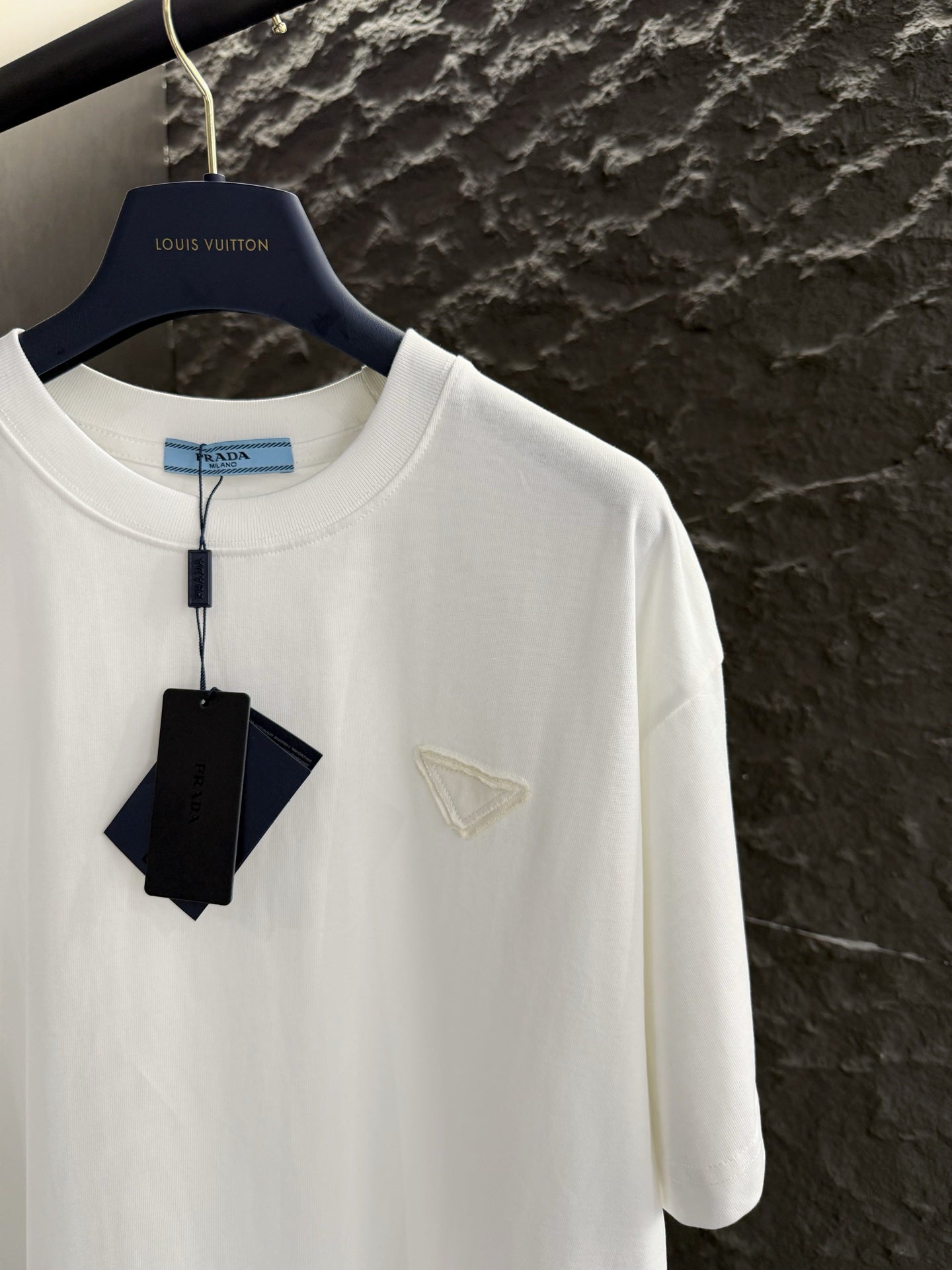 LuxluxHouse Best Quality Clothes T-shirt Prada