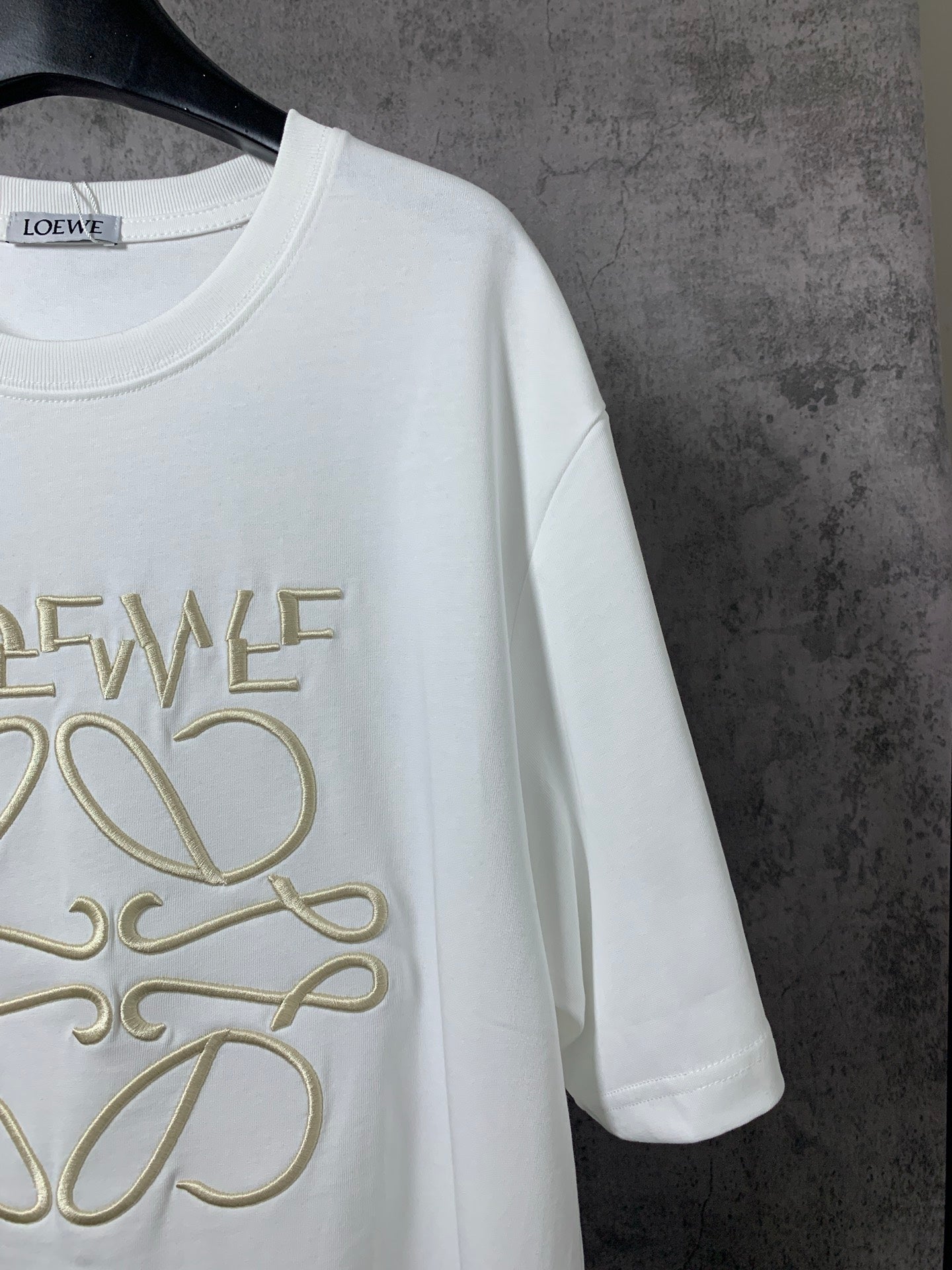 LuxluxHouse Best Quality Clothes T-shirt Loewe