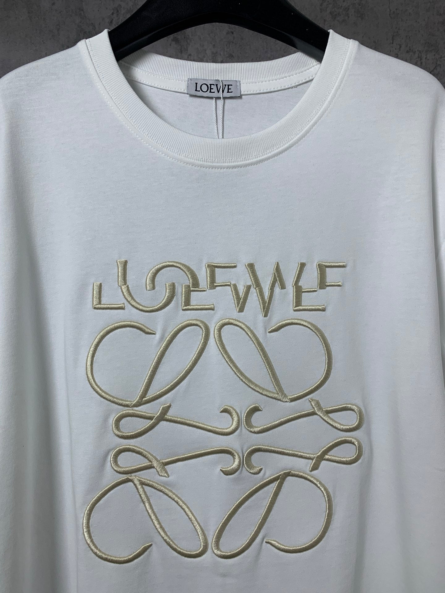LuxluxHouse Best Quality Clothes T-shirt Loewe