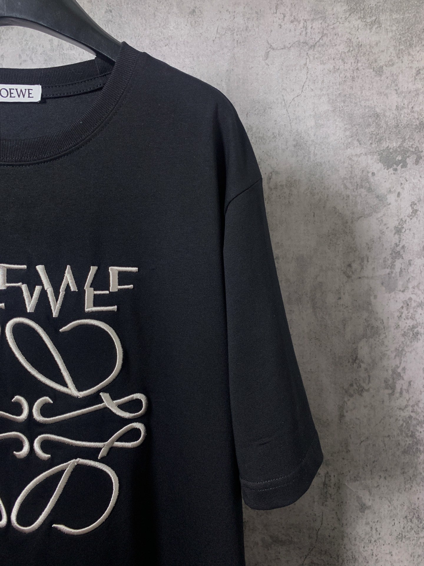 LuxluxHouse Best Quality Clothes T-shirt Loewe