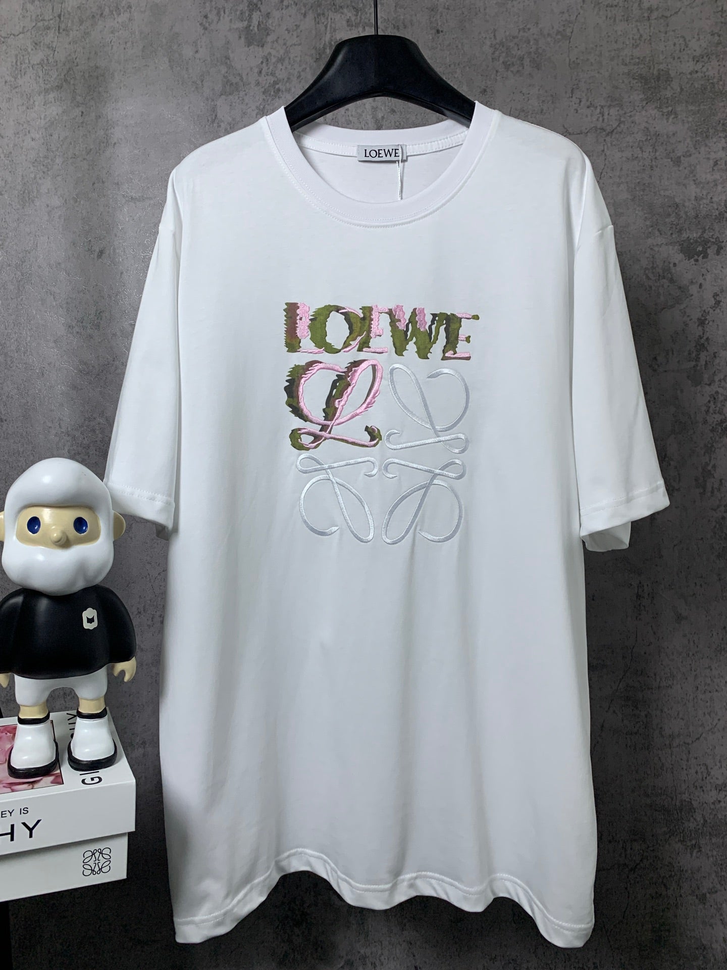 LuxluxHouse Best Quality Clothes T-shirt Loewe