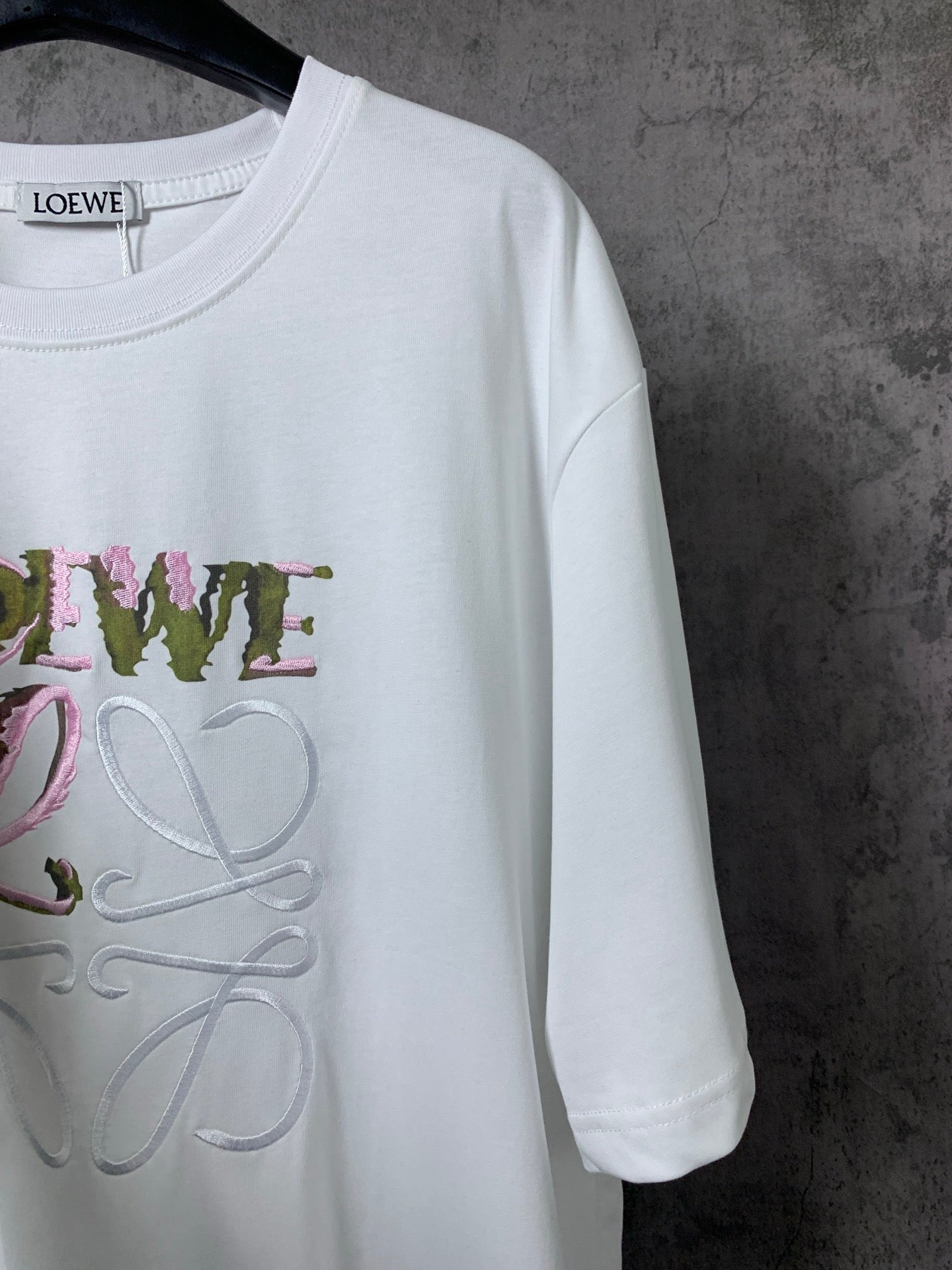 LuxluxHouse Best Quality Clothes T-shirt Loewe