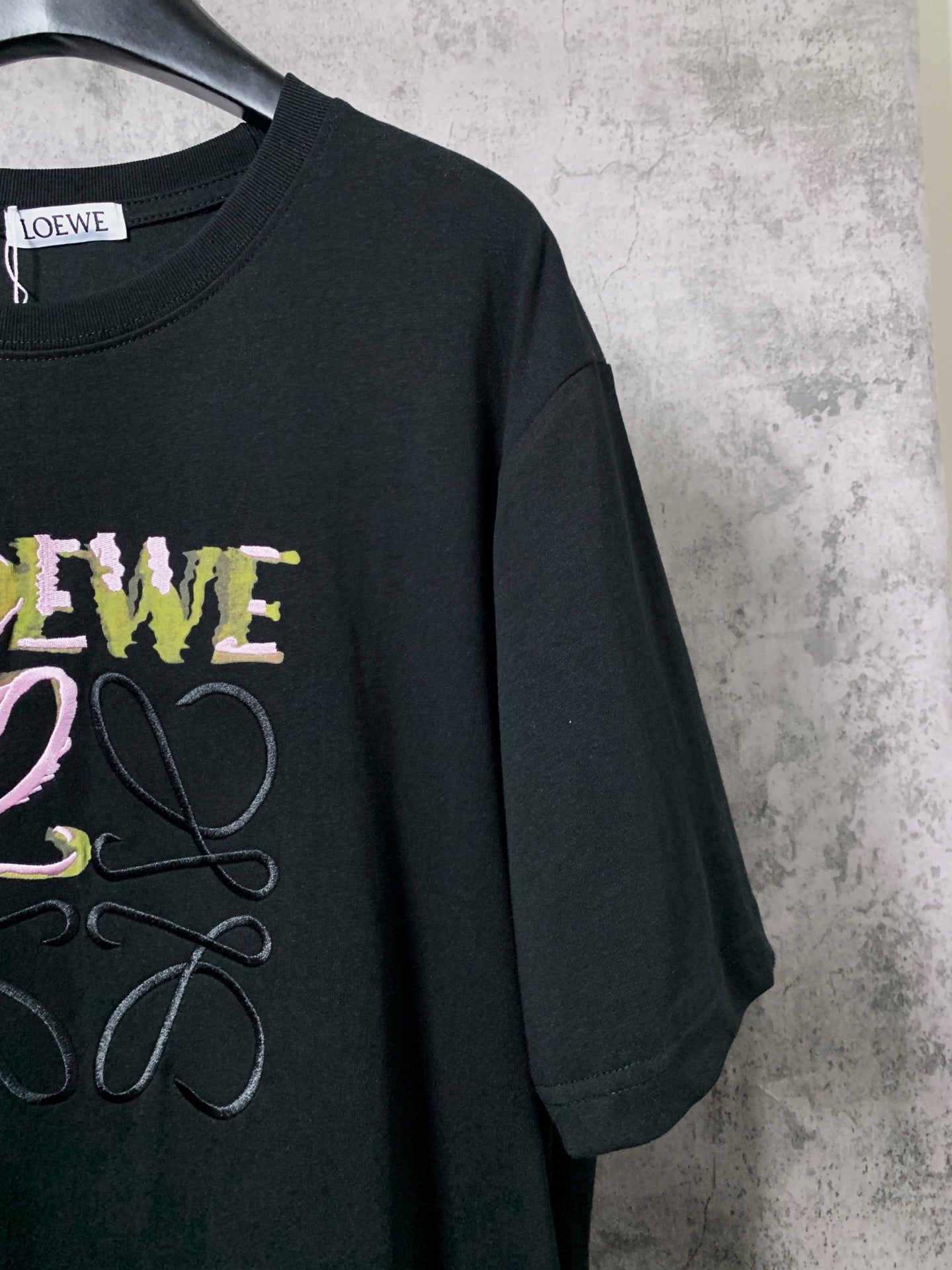 LuxluxHouse Best Quality Clothes T-shirt Loewe