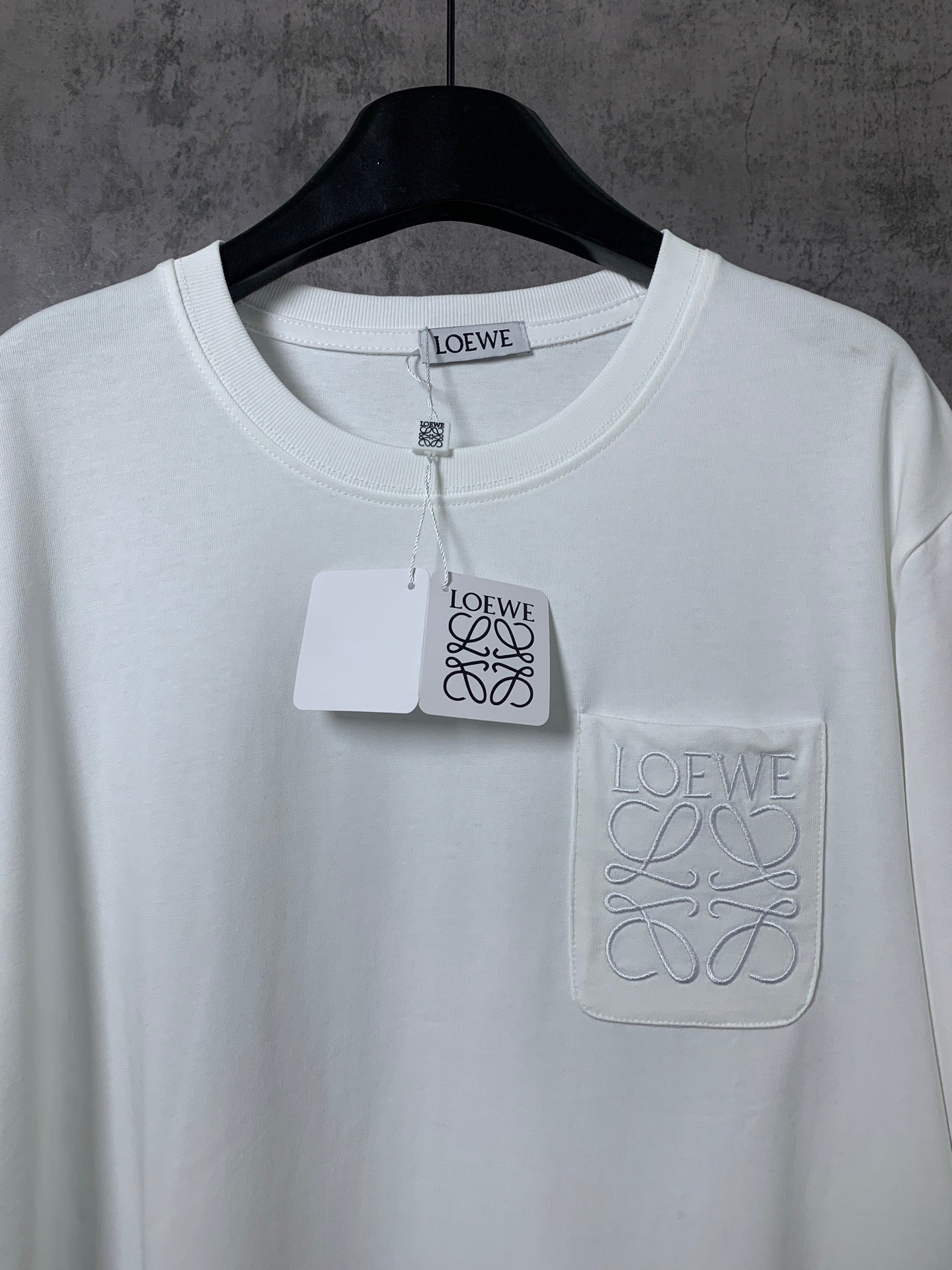 LuxluxHouse Best Quality Clothes T-shirt Loewe