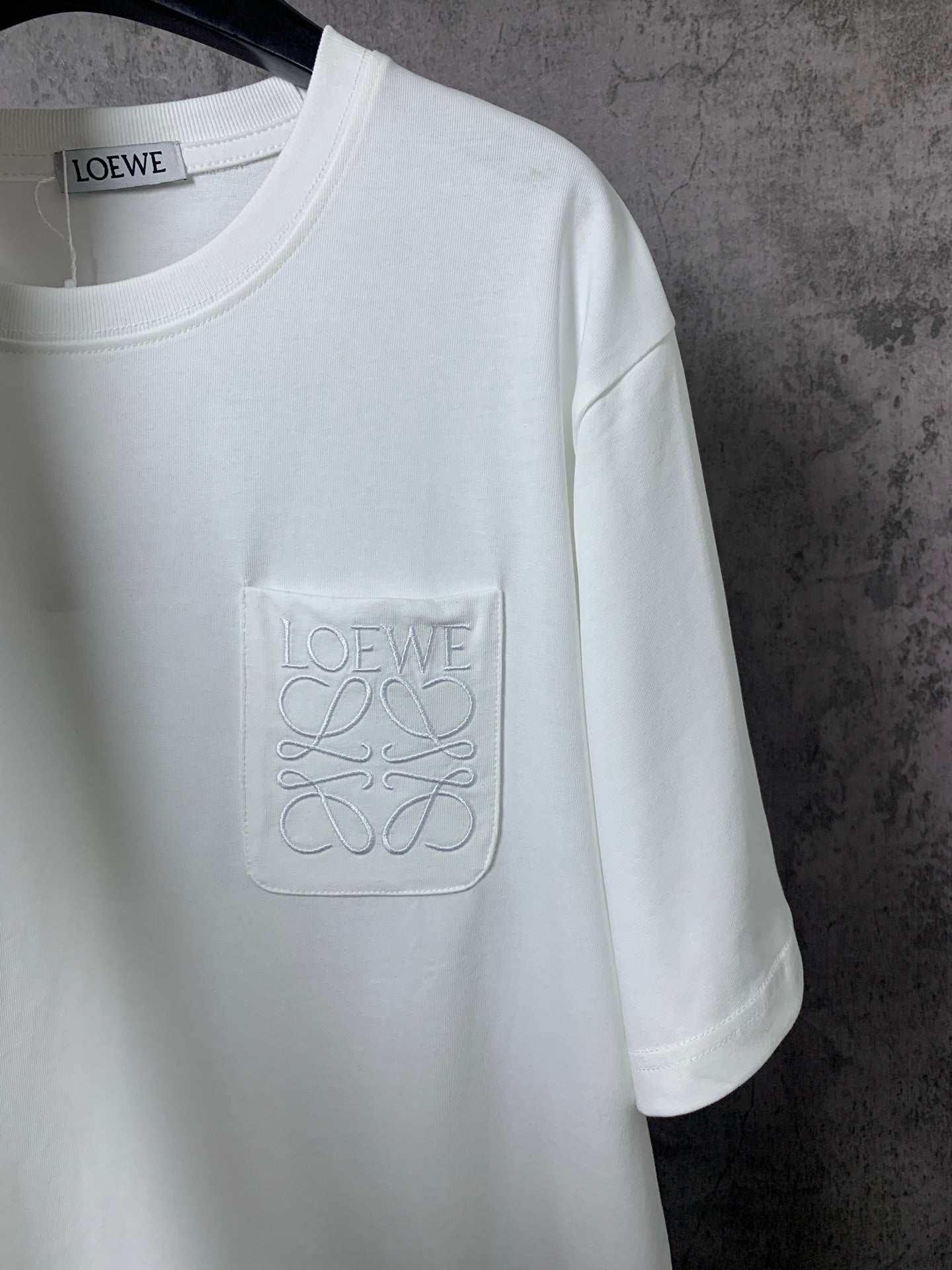 LuxluxHouse Best Quality Clothes T-shirt Loewe