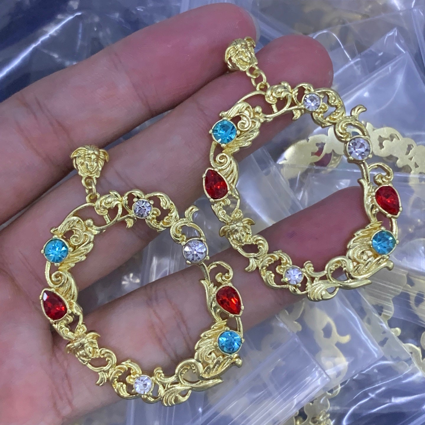 LuxluxHouse Low Price And High Quality Accessories Versace