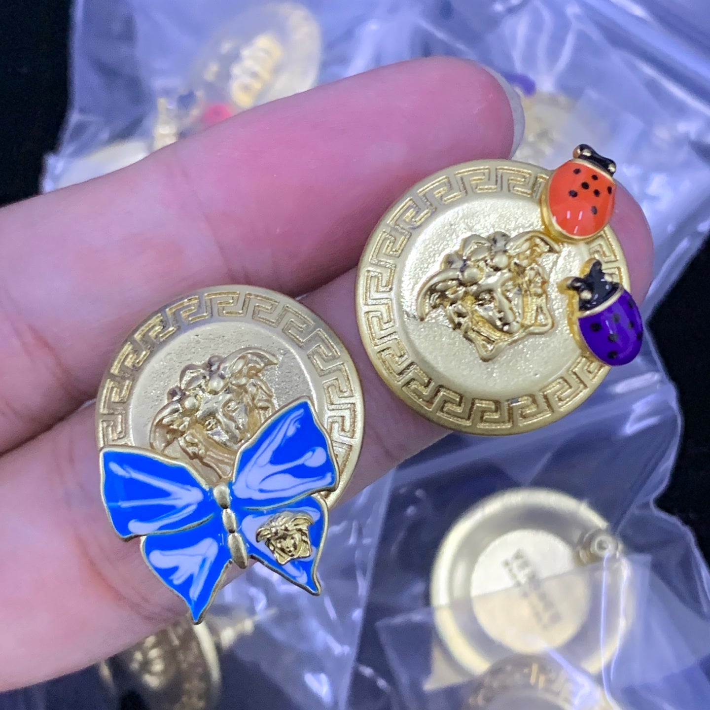 LuxluxHouse Low Price And High Quality Accessories Versace