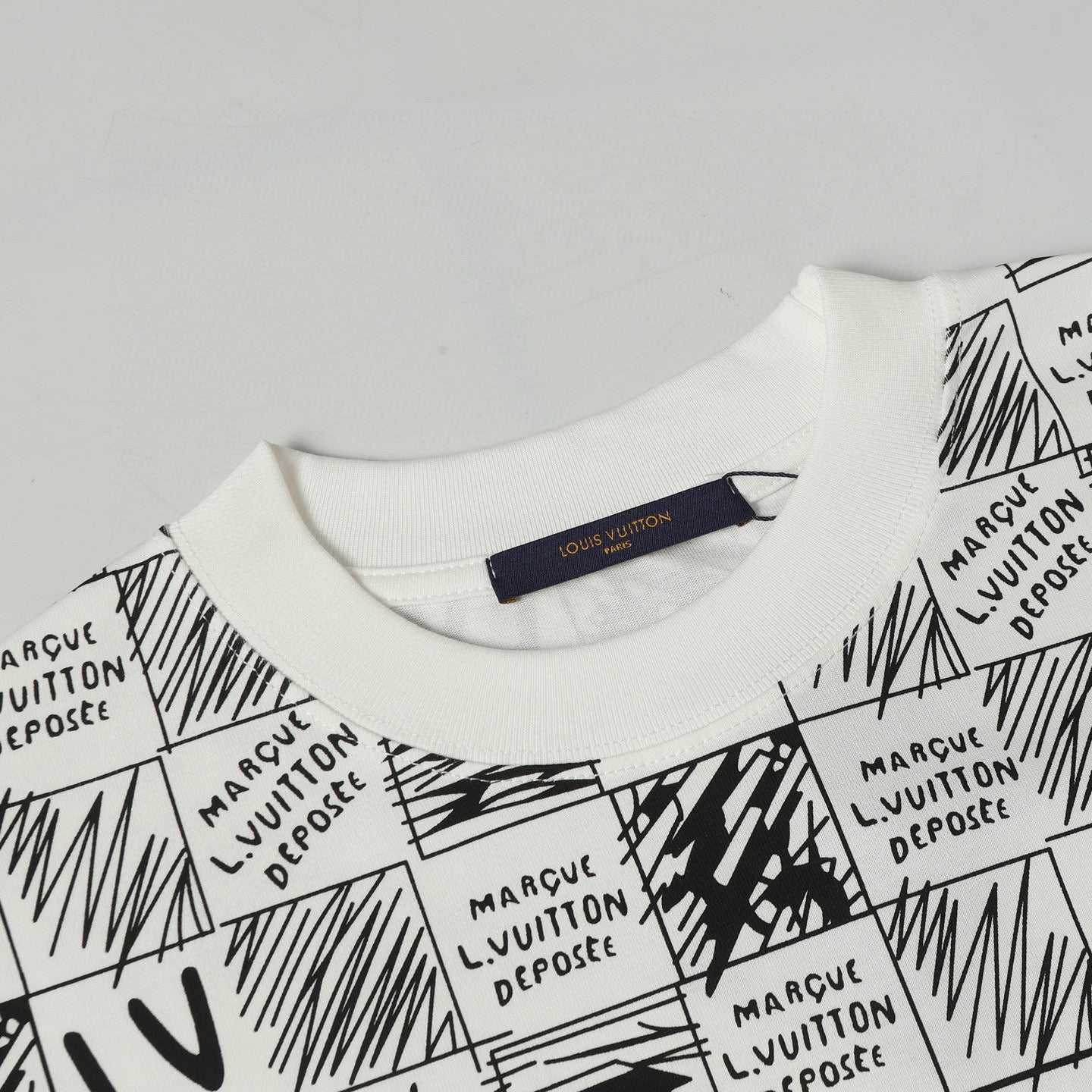 LuxluxHouse Best Quality Clothes T-shirt Louis Vuitton