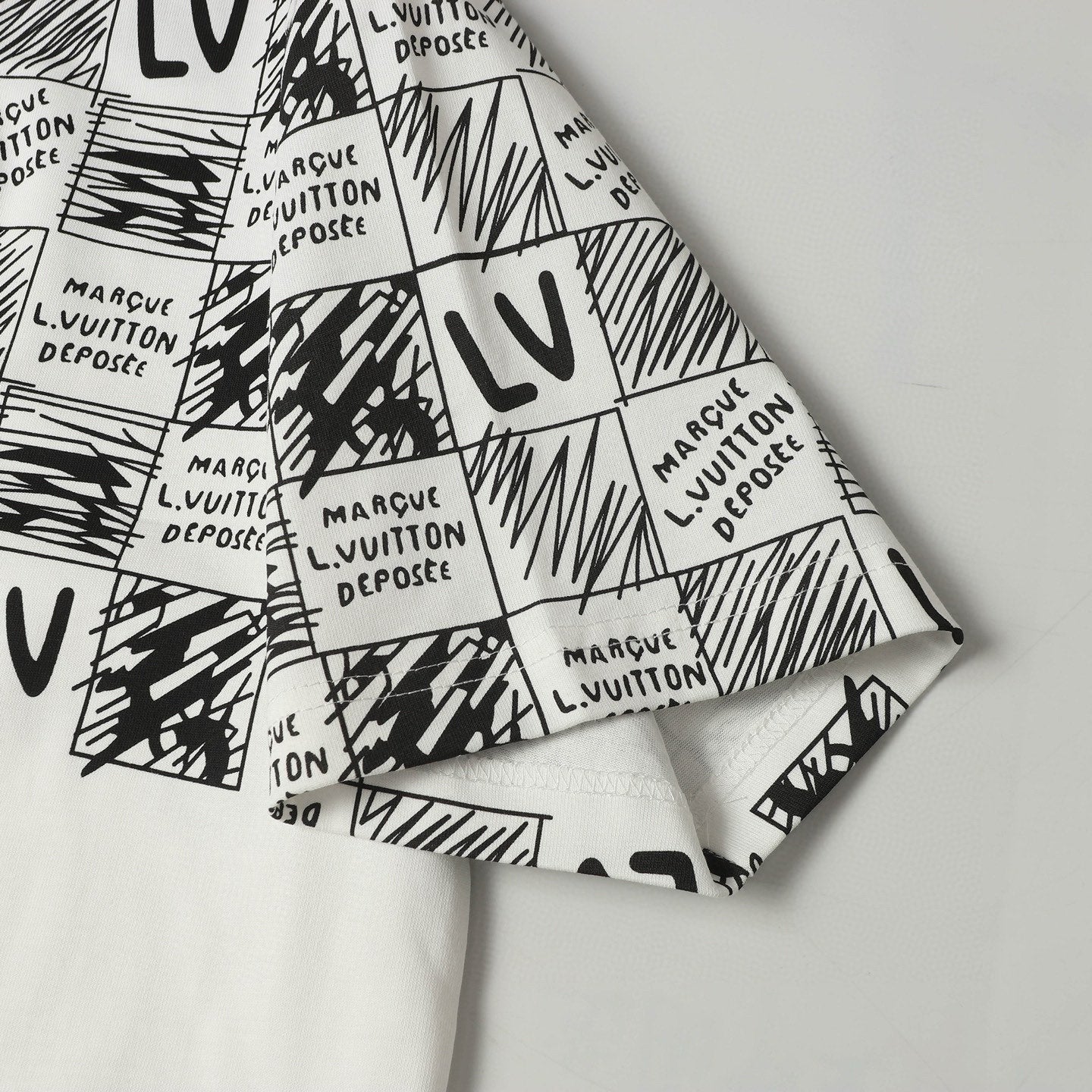LuxluxHouse Best Quality Clothes T-shirt Louis Vuitton