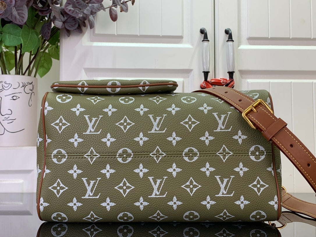 LuxluxHouse Best Quality Bags Louis Vuitton Women Men