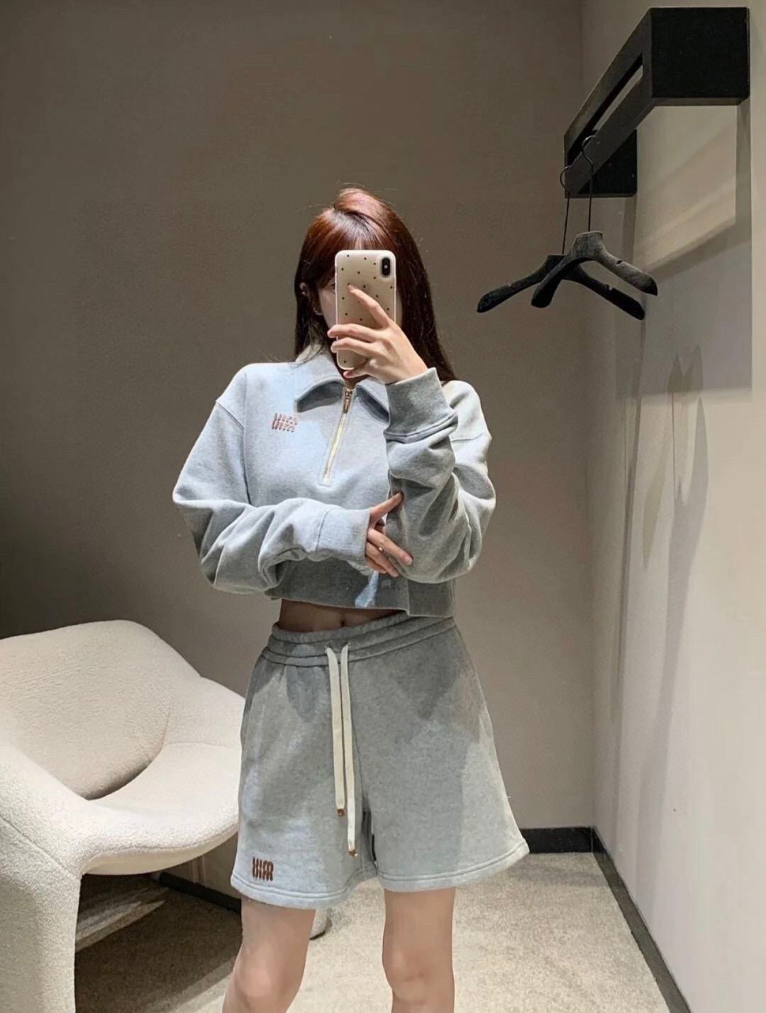LuxluxHouse Best Quality Clothes Miu Miu Pants