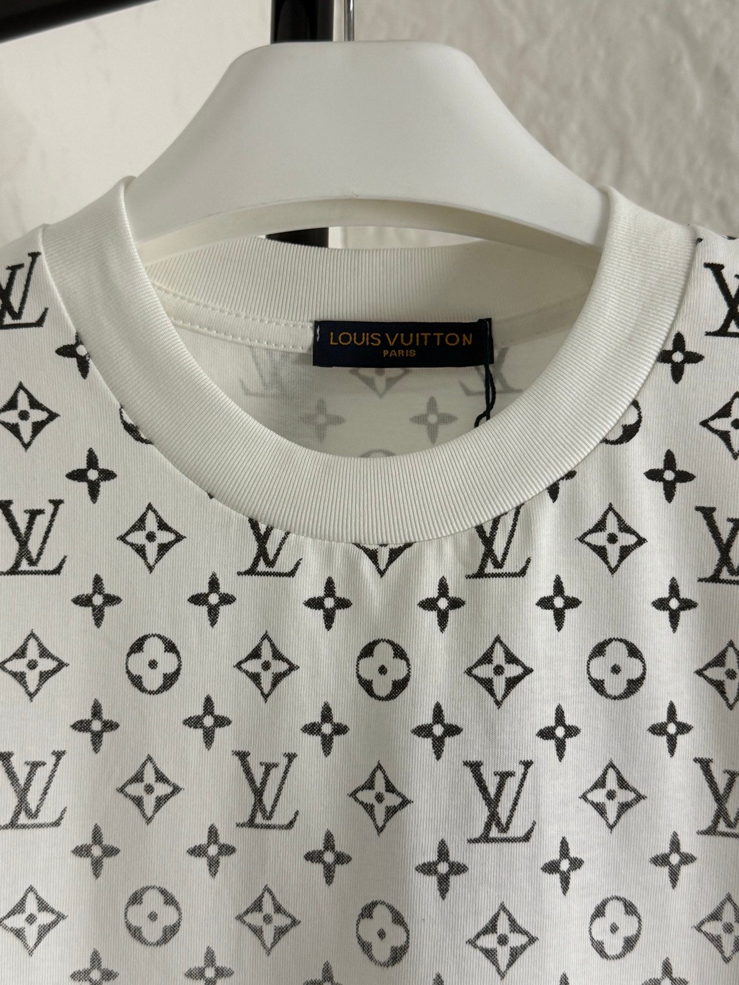 LuxluxHouse Best Quality Clothes T-shirt Louis Vuitton