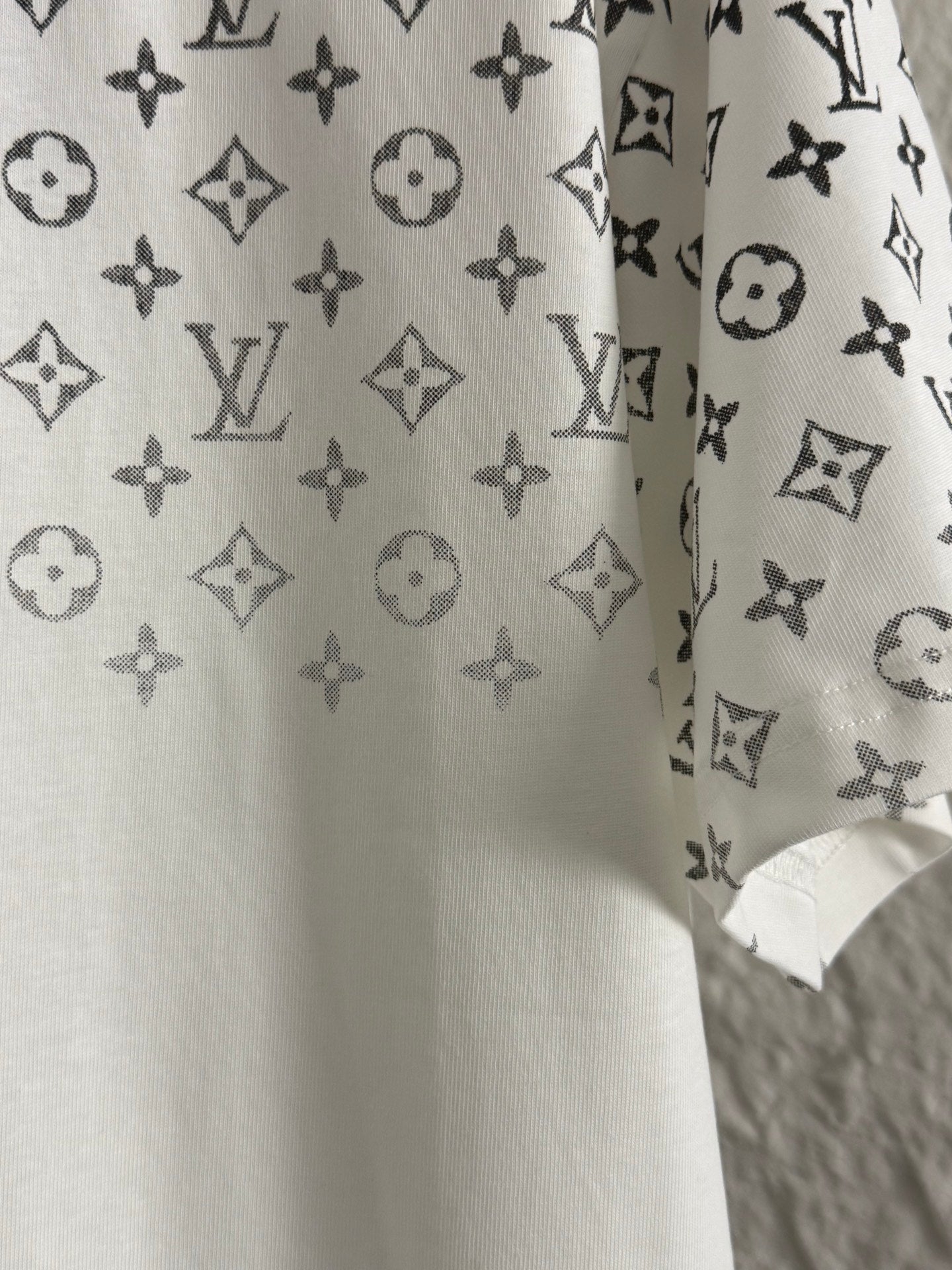 LuxluxHouse Best Quality Clothes T-shirt Louis Vuitton
