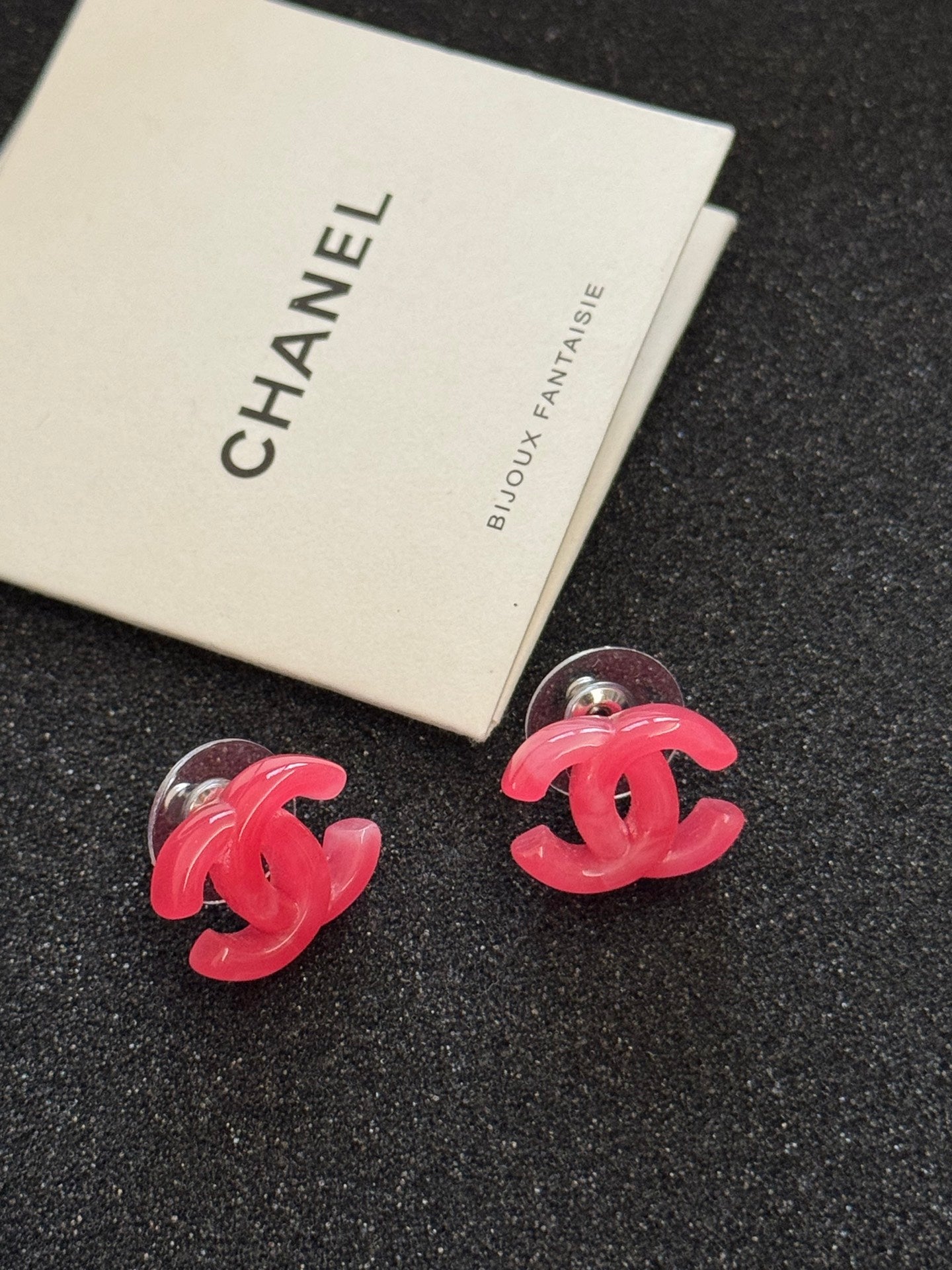 LuxluxHouse Low Price And High Quality Accessories Chanel