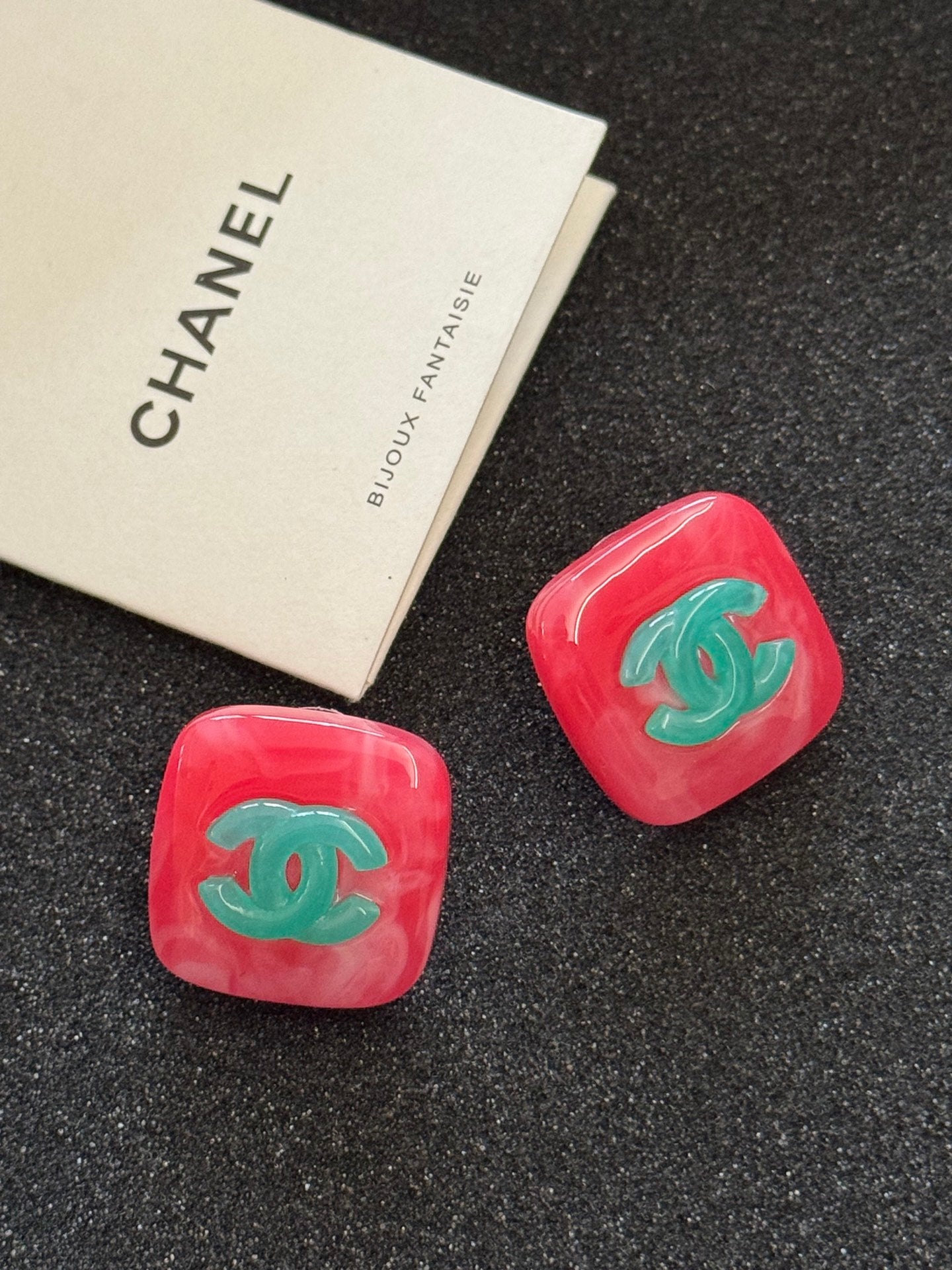LuxluxHouse Low Price And High Quality Accessories Chanel
