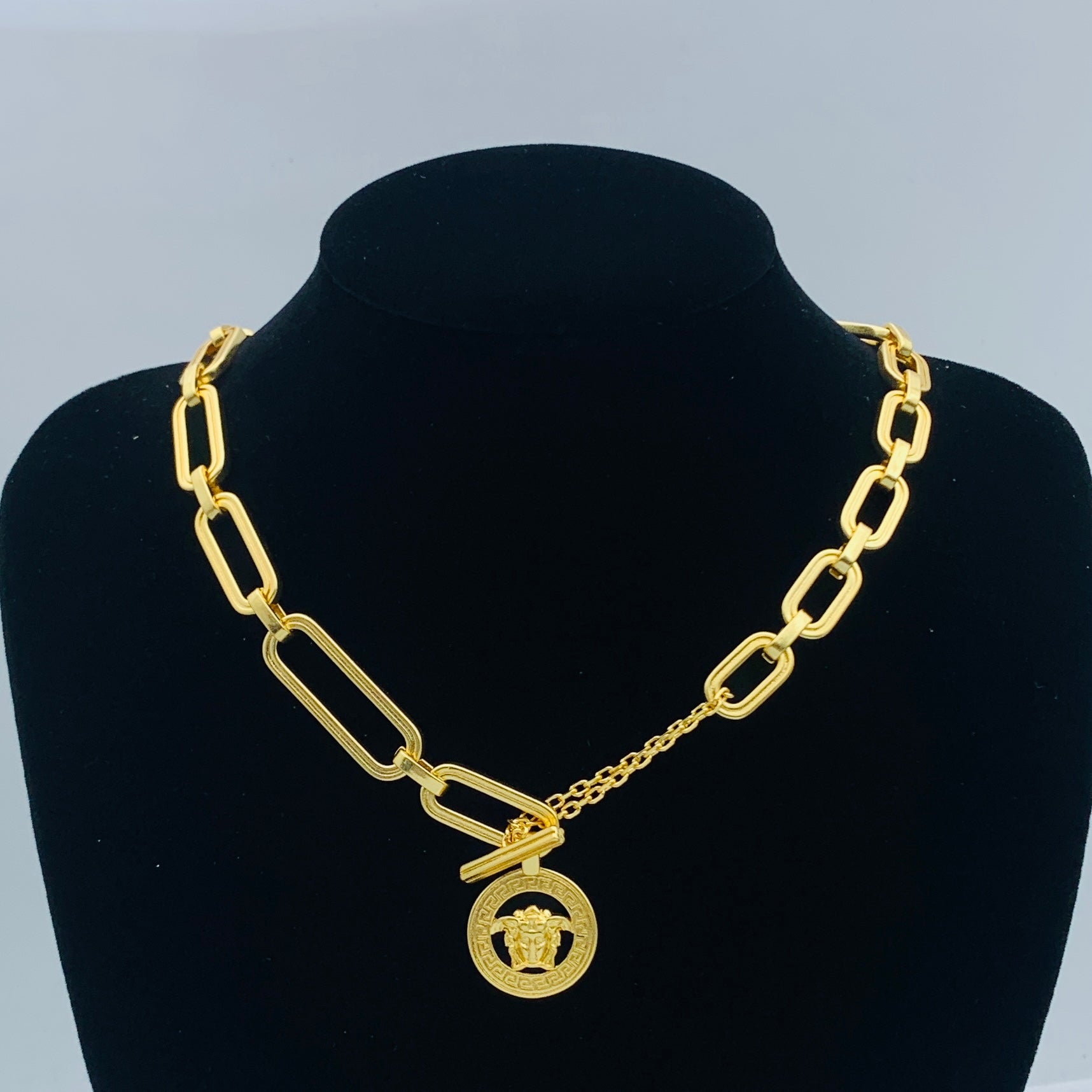 LuxluxHouse Low Price And High Quality Accessories Versace