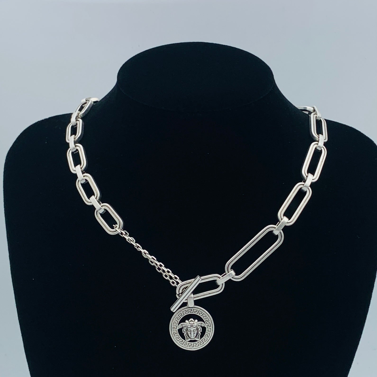 LuxluxHouse Low Price And High Quality Accessories Versace
