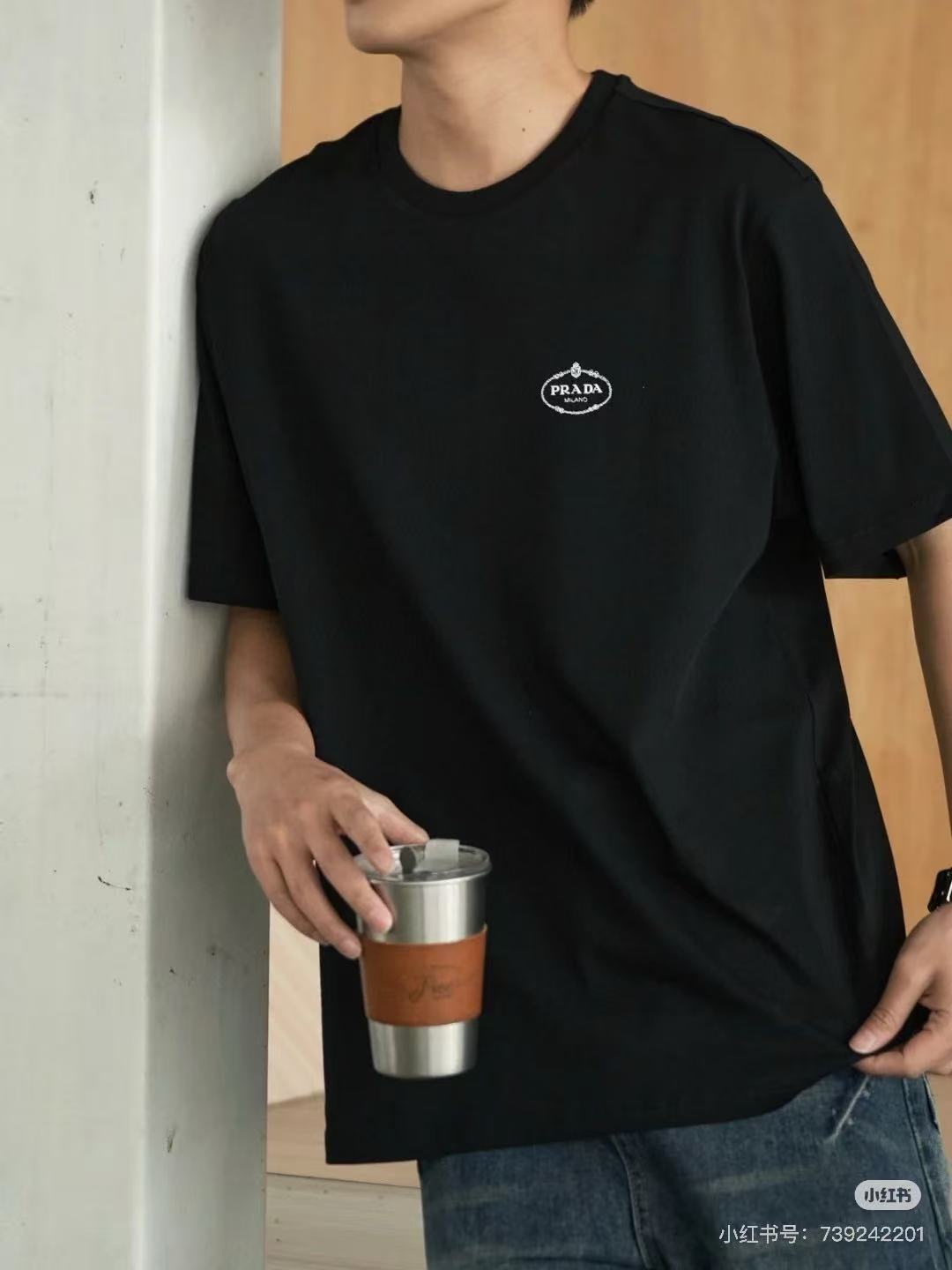 LuxluxHouse Best Quality Clothes T-shirt Prada