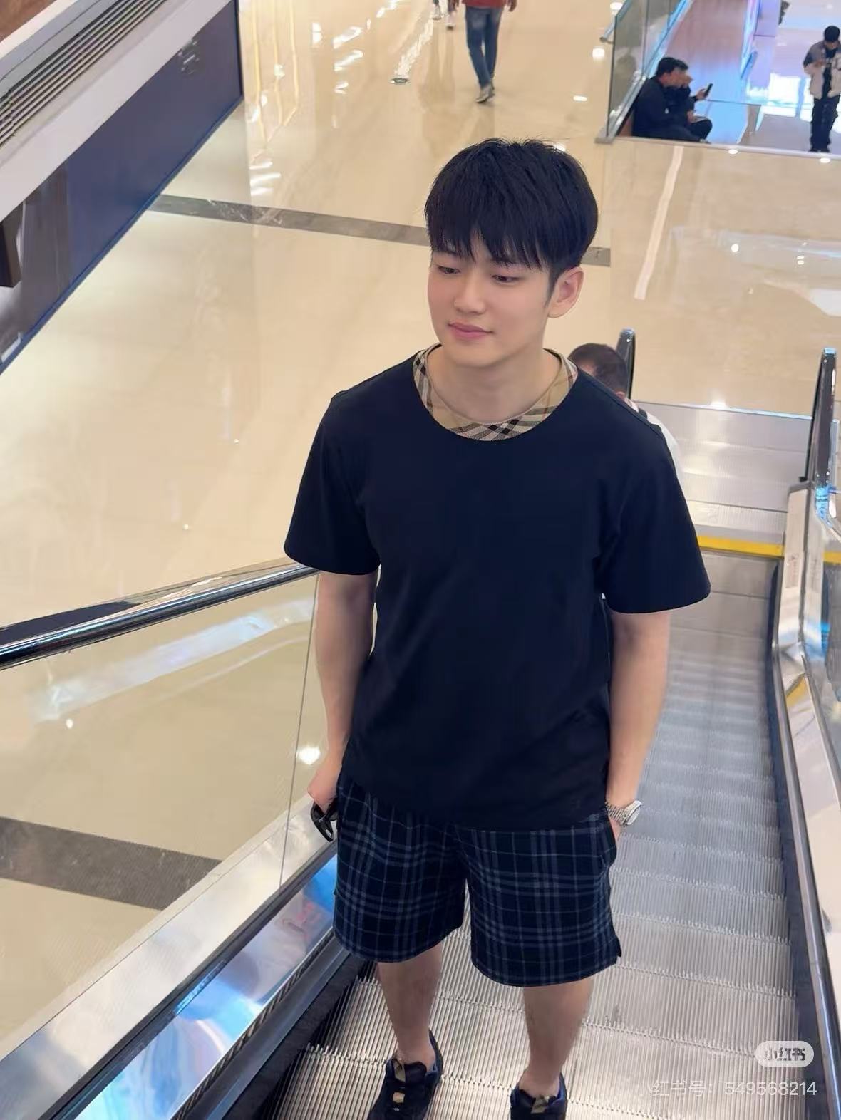 LuxluxHouse Best Quality Clothes Burberry T-shirt