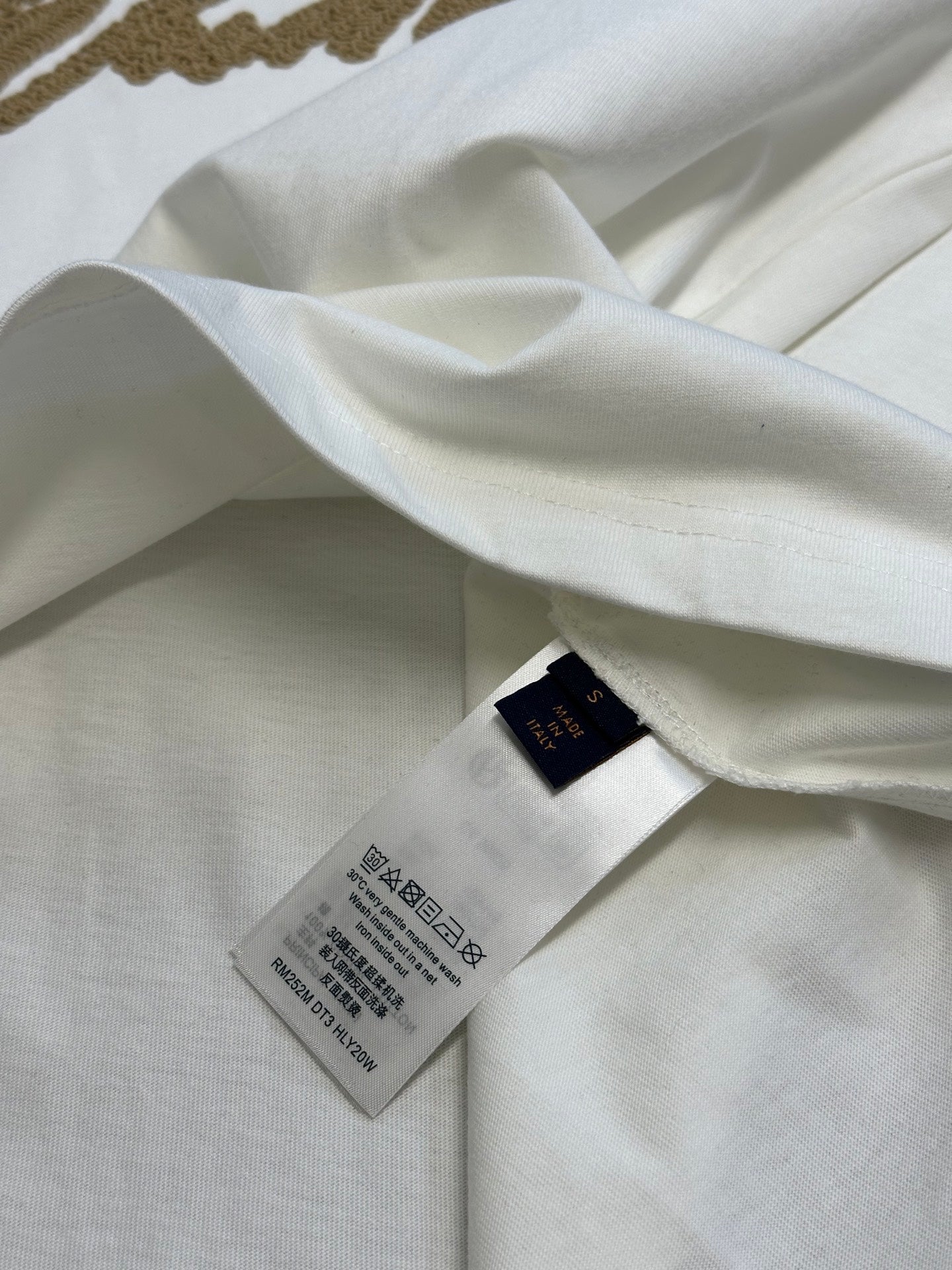LuxluxHouse Best Quality Clothes T-shirt Louis Vuitton