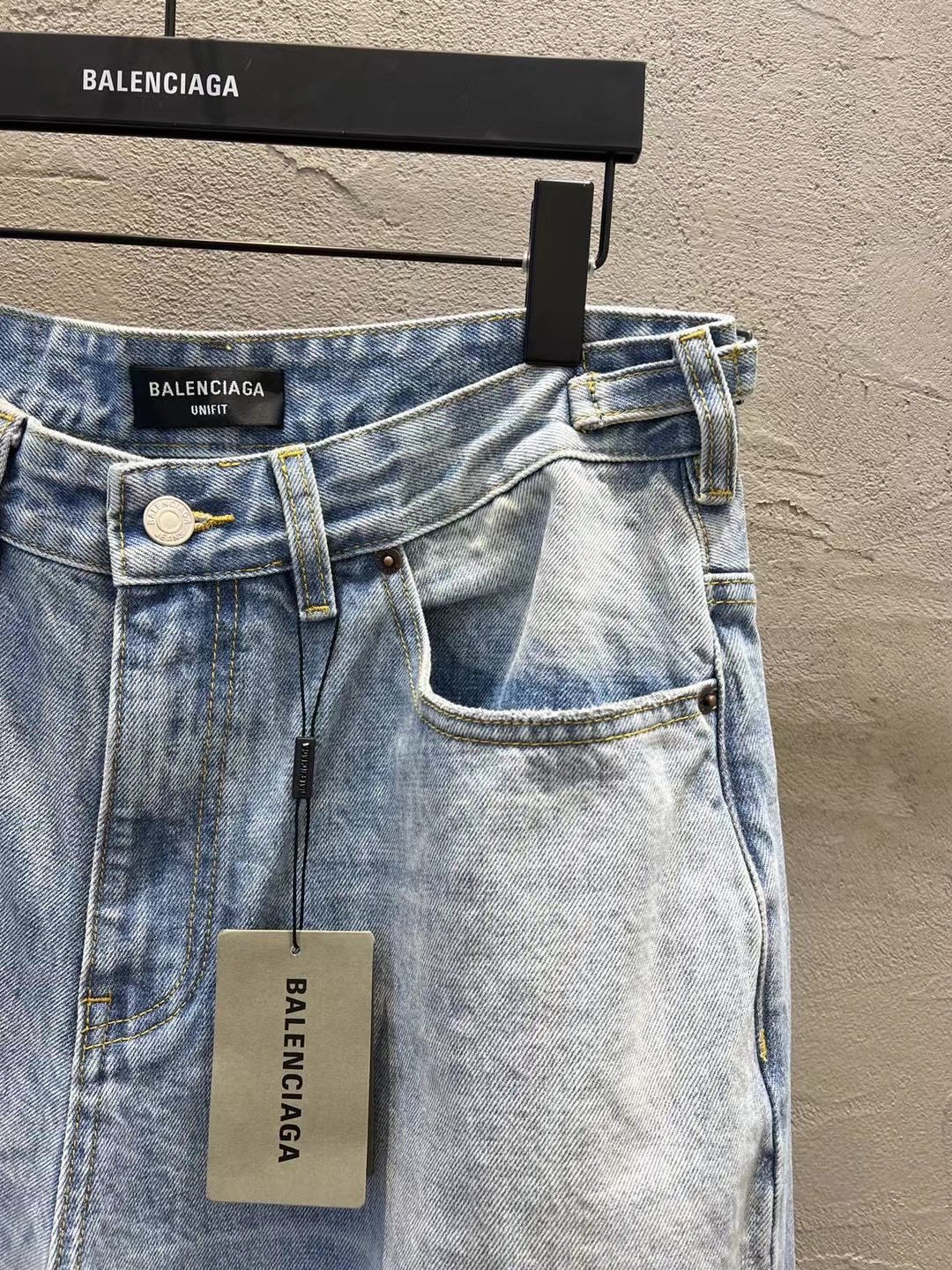 LuxluxHouse Best Quality Clothes Balenciaga Pants