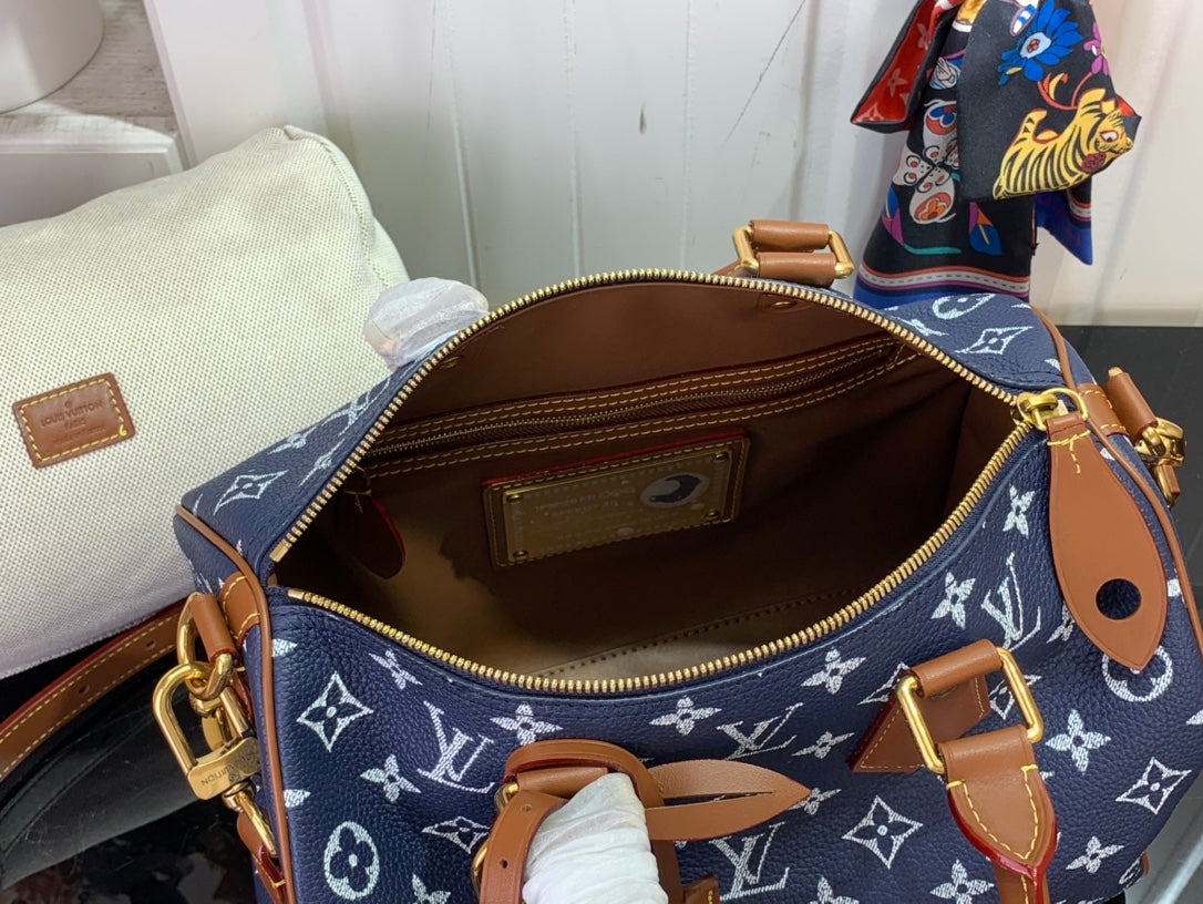LuxluxHouse Best Quality Bags Louis Vuitton Women Men