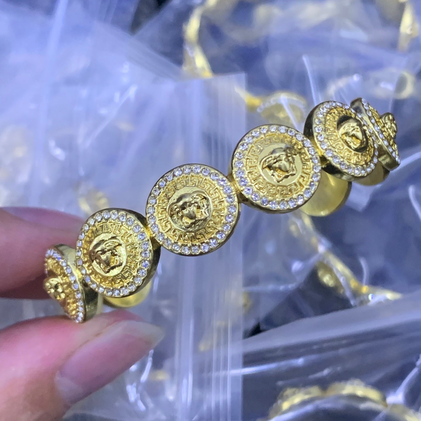 LuxluxHouse Low Price And High Quality Accessories Versace