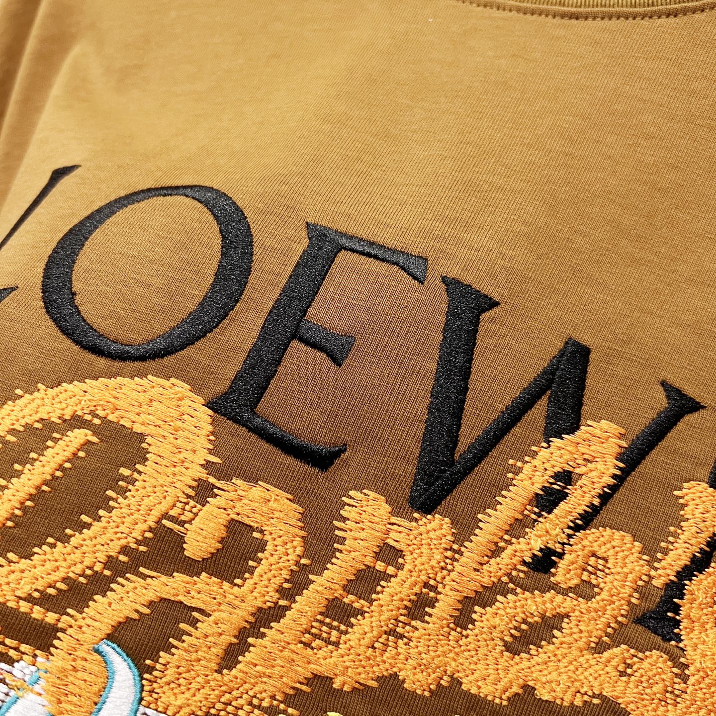 LuxluxHouse Best Quality Clothes T-shirt Loewe