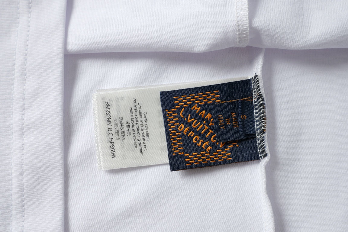 LuxluxHouse Best Quality Clothes T-shirt Louis Vuitton