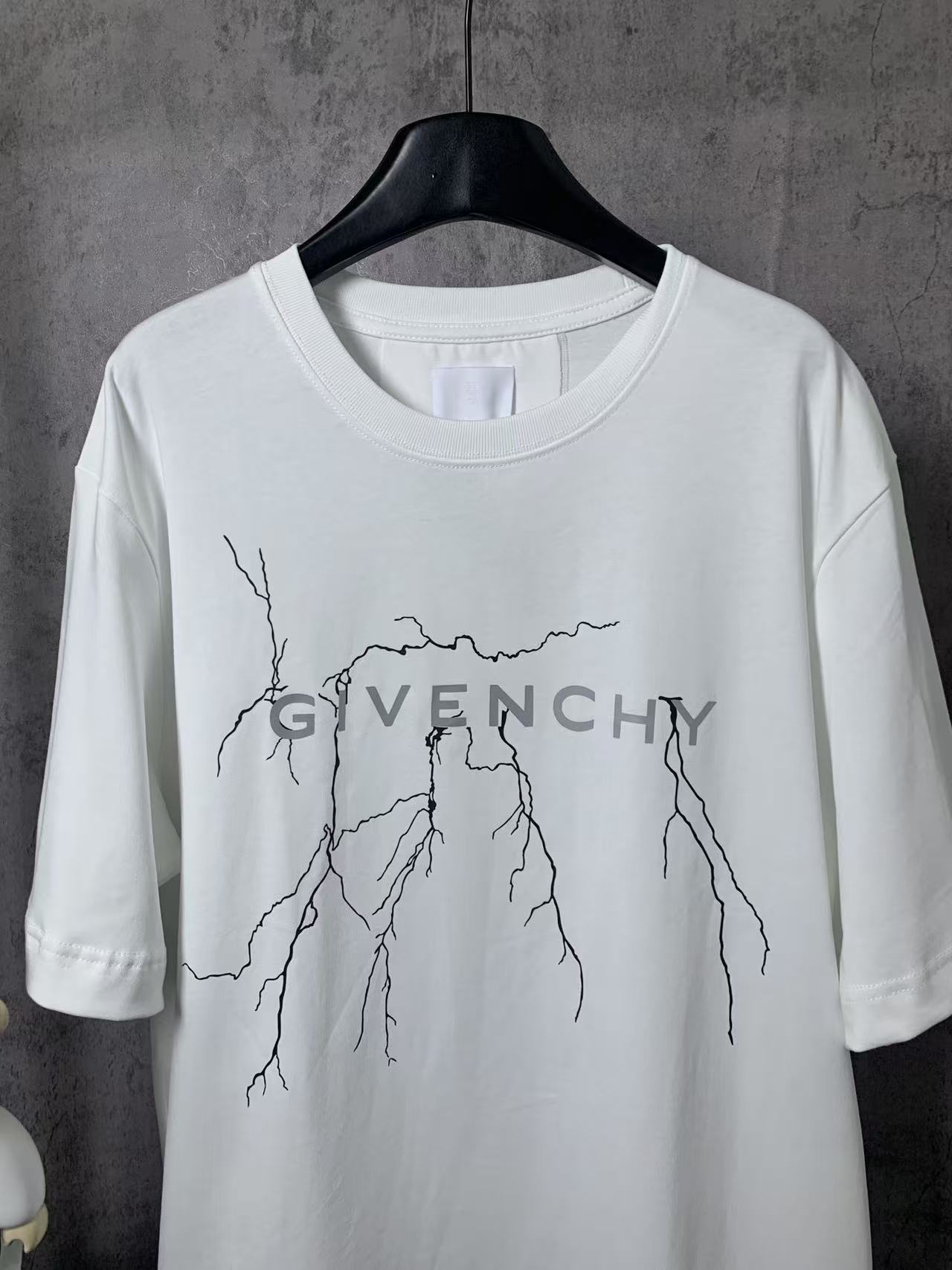 LuxluxHouse Best Quality Clothes Givenchy T-shirt