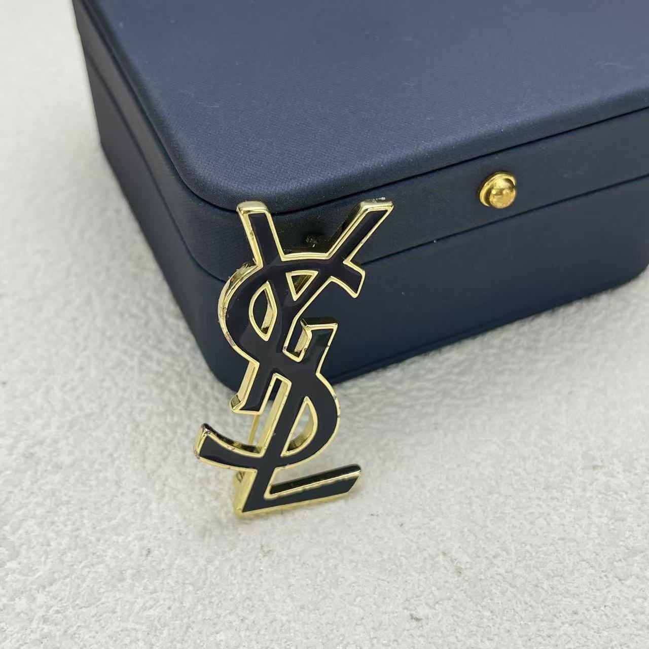 LuxluxHouse Low Price And High Quality Accessories YSL