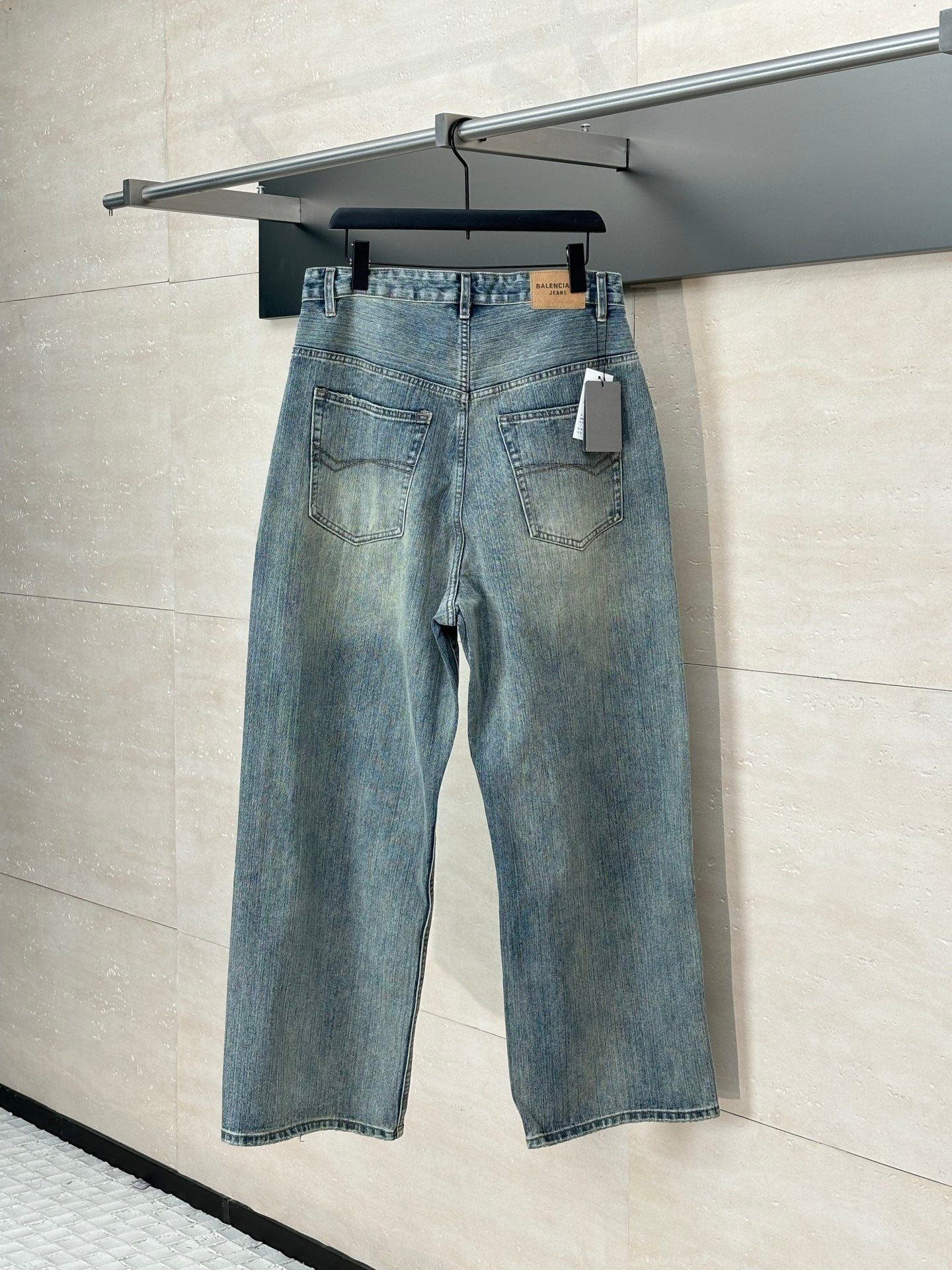 LuxluxHouse Best Quality Clothes Balenciaga Pants