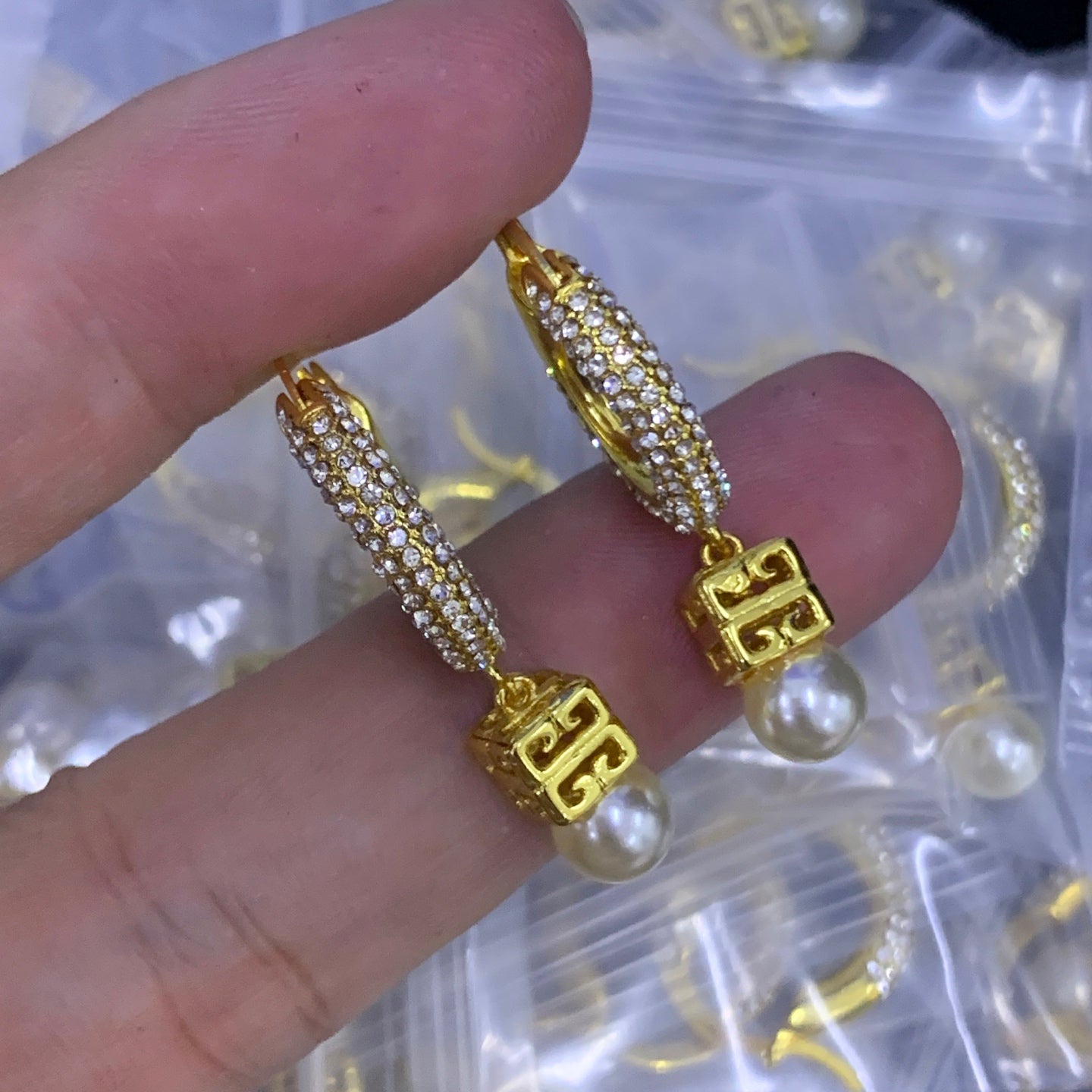 LuxluxHouse Low Price And High Quality Accessories Givenchy