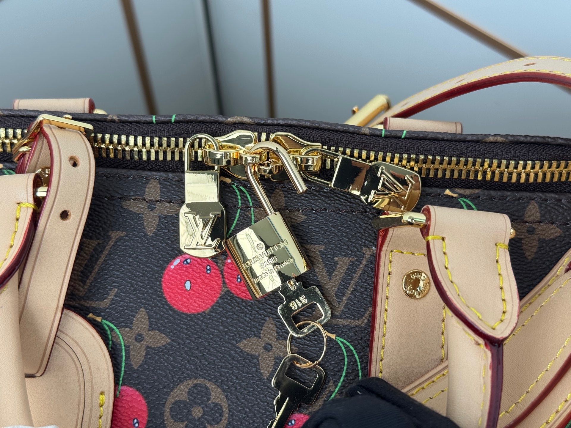 LuxluxHouse Best Quality Bags Louis Vuitton Men