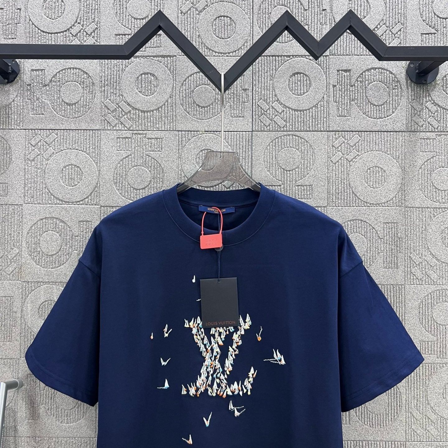LuxluxHouse Best Quality Clothes T-shirt Louis Vuitton