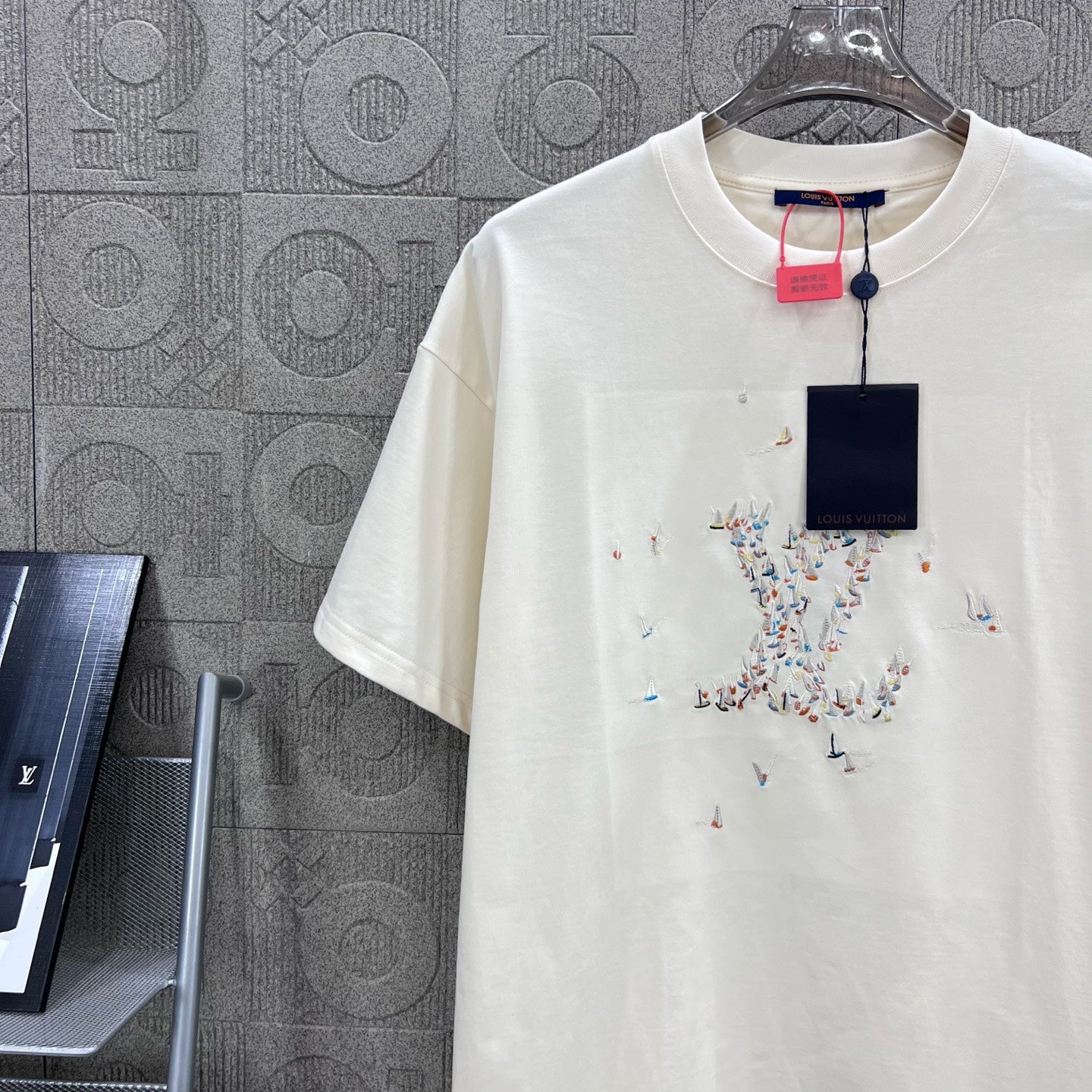 LuxluxHouse Best Quality Clothes T-shirt Louis Vuitton