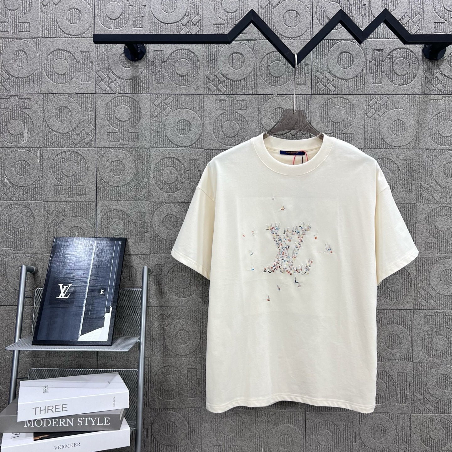LuxluxHouse Best Quality Clothes T-shirt Louis Vuitton