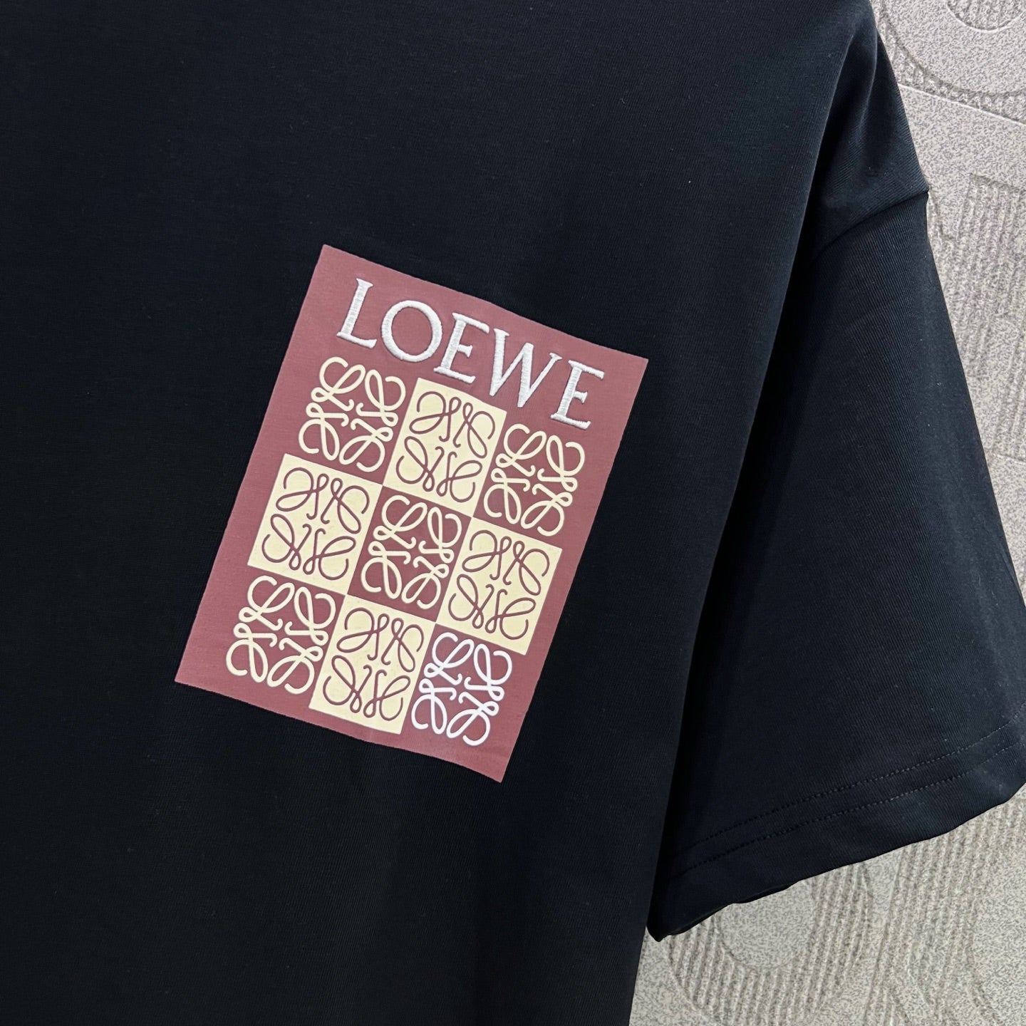 LuxluxHouse Best Quality Clothes T-shirt Loewe