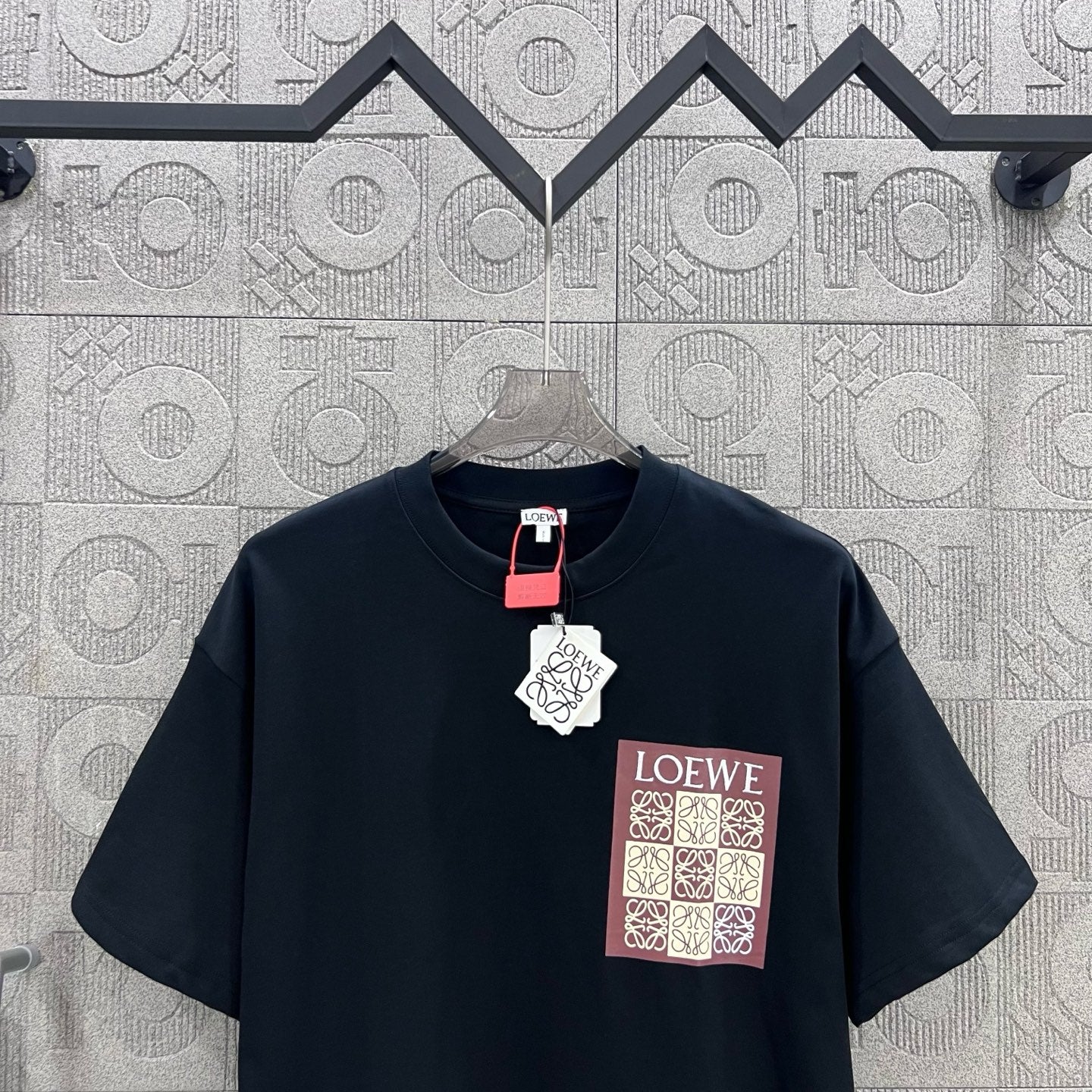 LuxluxHouse Best Quality Clothes T-shirt Loewe