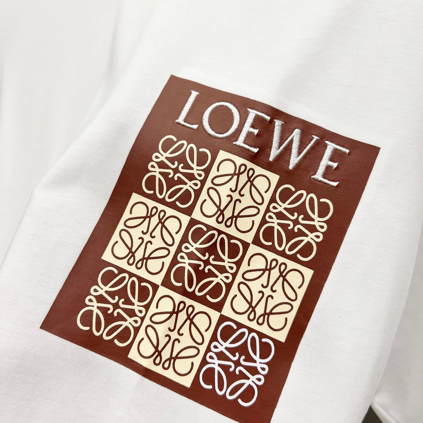 LuxluxHouse Best Quality Clothes T-shirt Loewe