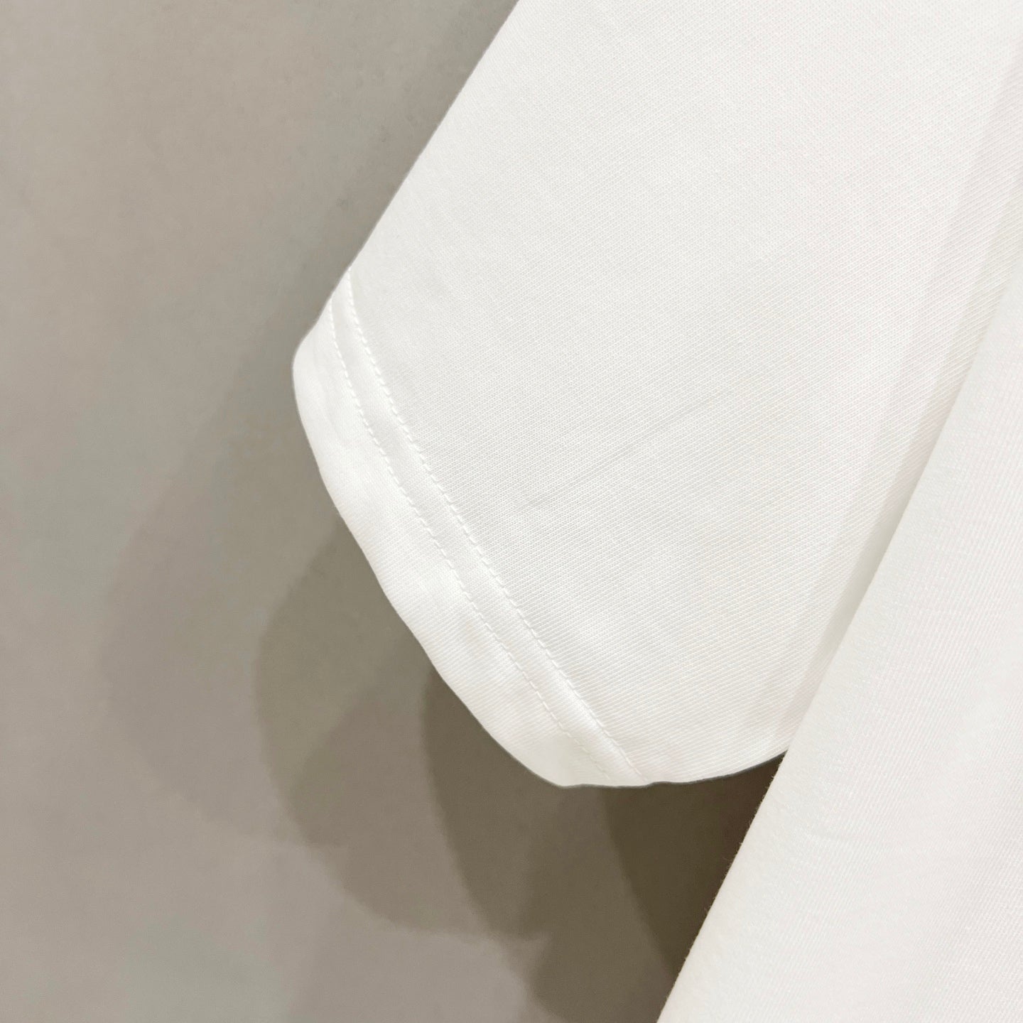 LuxluxHouse Best Quality Clothes T-shirt Prada