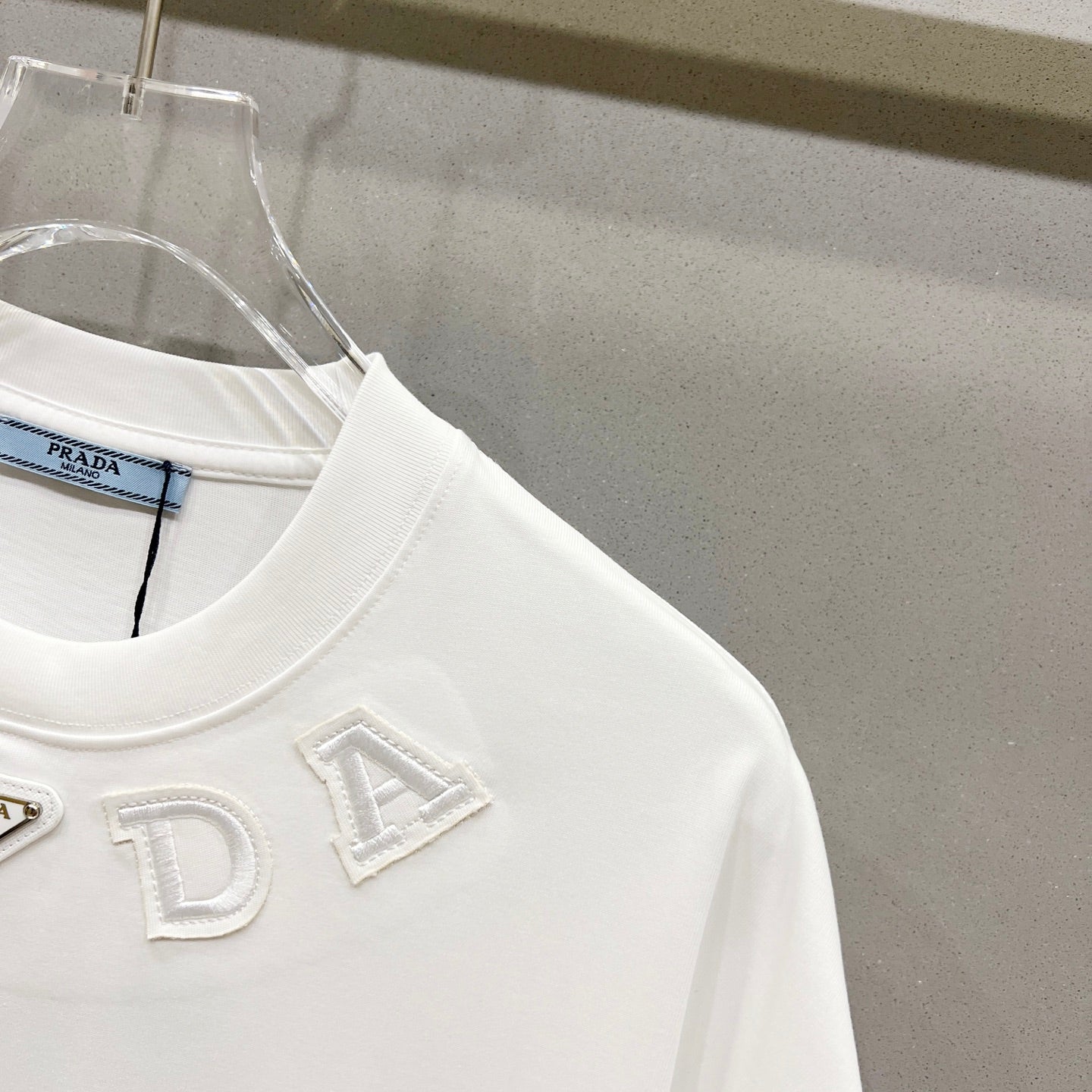 LuxluxHouse Best Quality Clothes T-shirt Prada