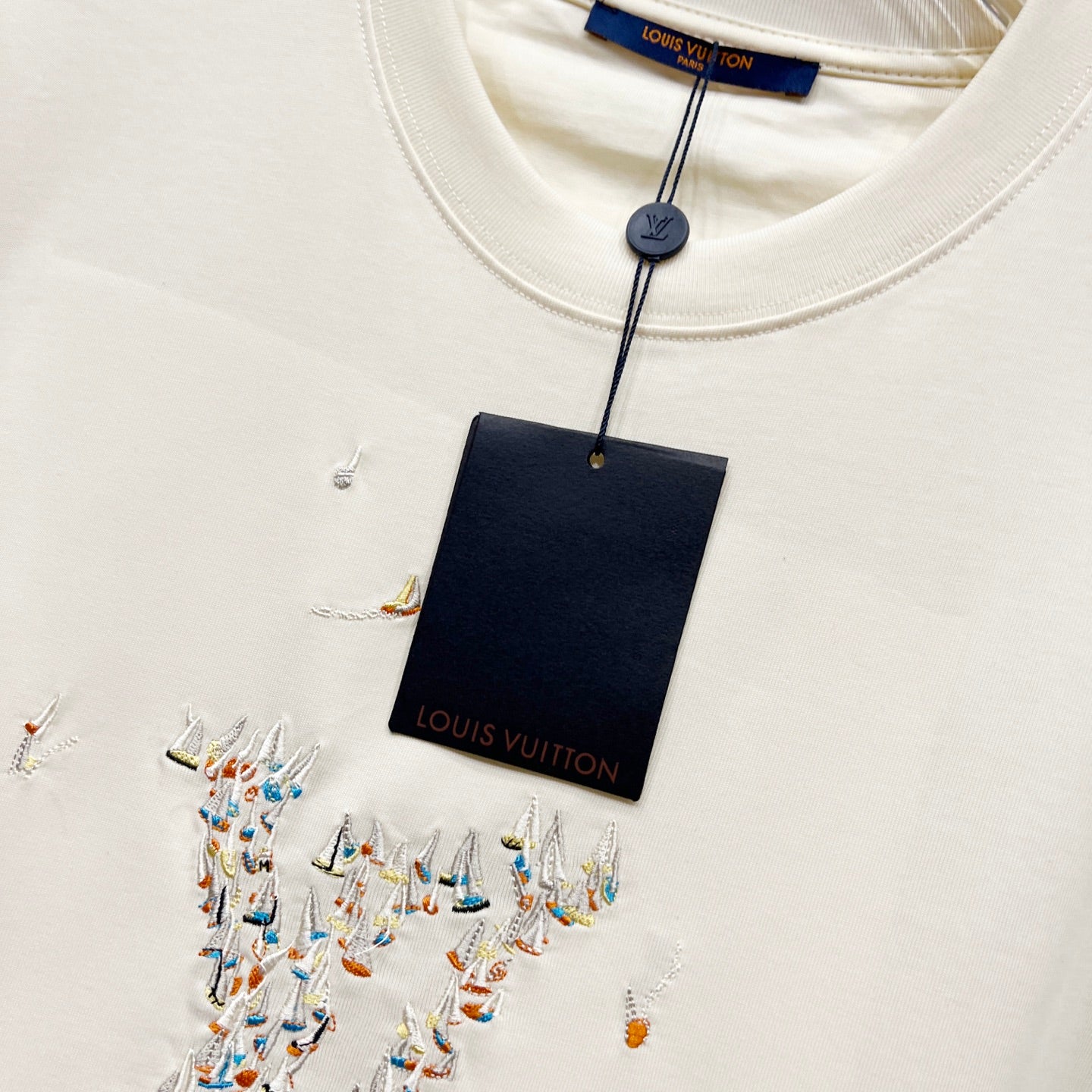 LuxluxHouse Best Quality Clothes T-shirt Louis Vuitton