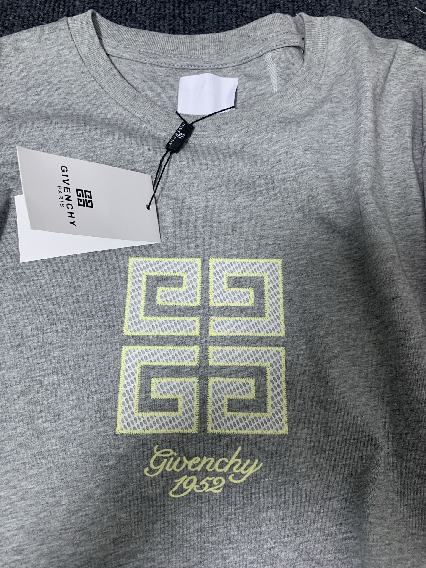 LuxluxHouse Best Quality Clothes Givenchy T-shirt