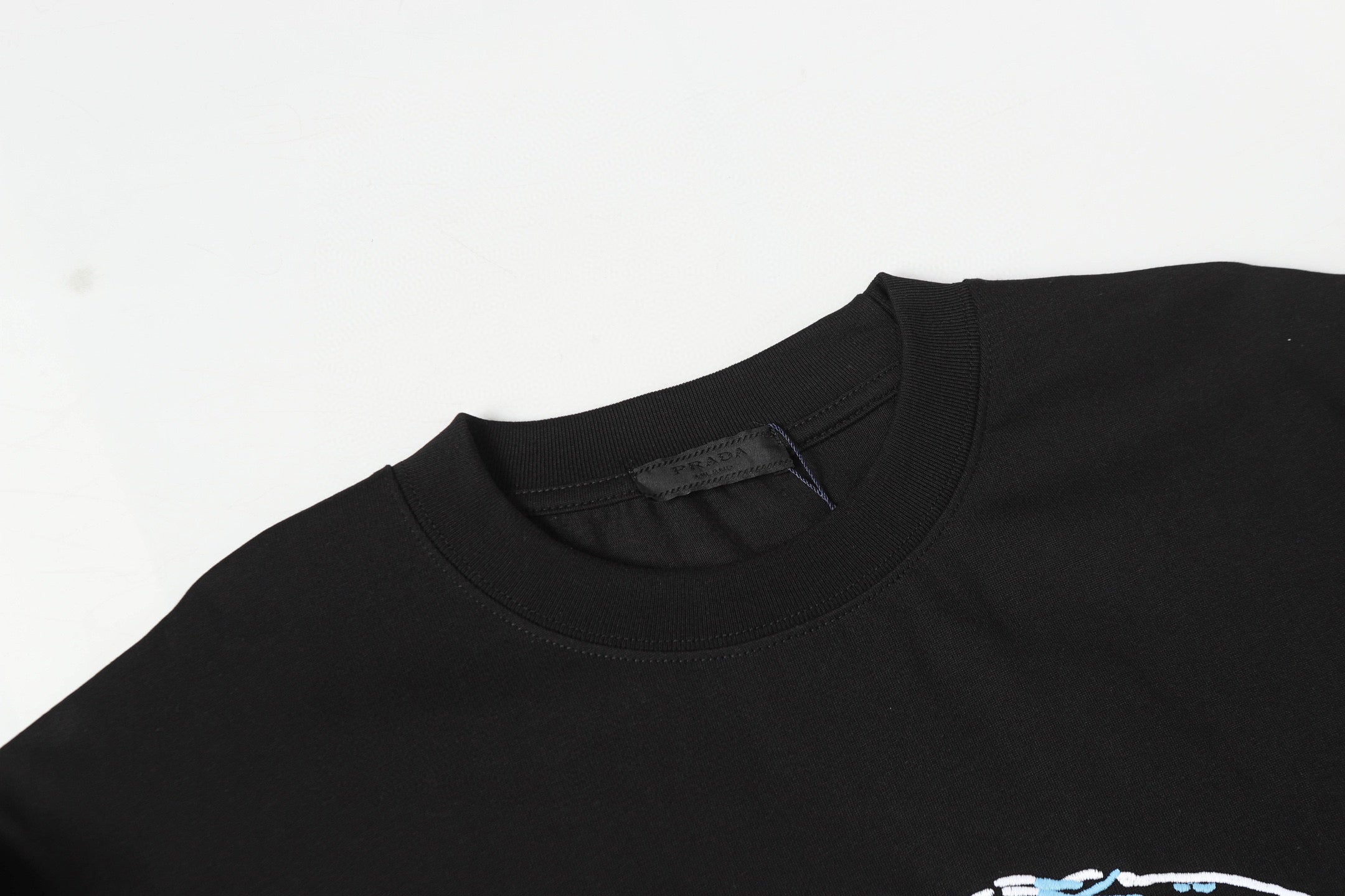 LuxluxHouse Best Quality Clothes T-shirt Prada