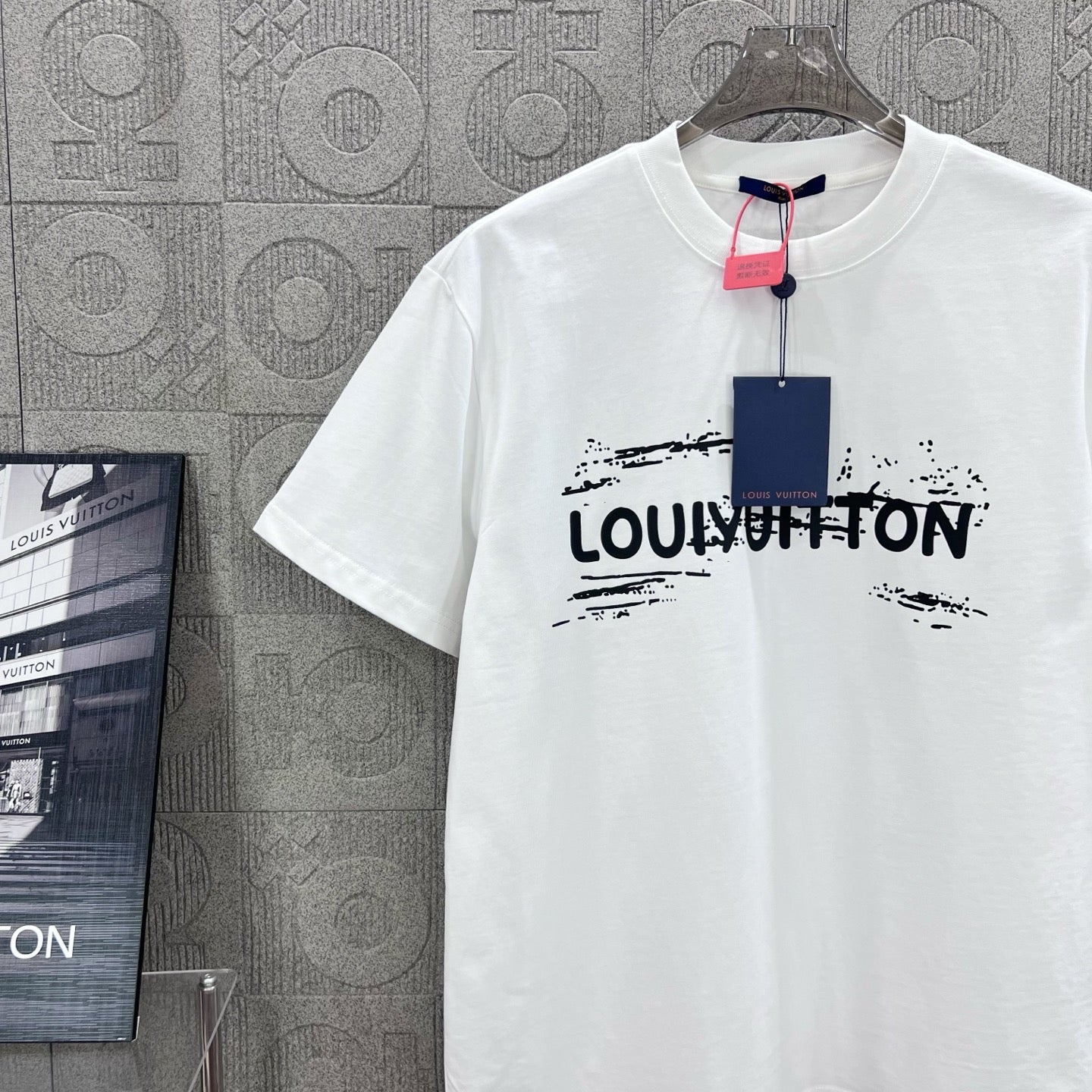 LuxluxHouse Best Quality Clothes T-shirt Louis Vuitton