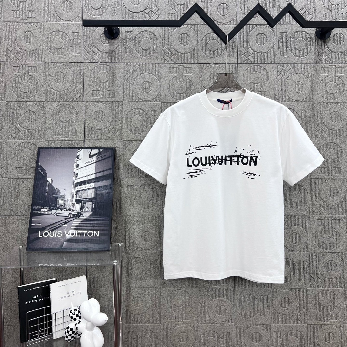 LuxluxHouse Best Quality Clothes T-shirt Louis Vuitton