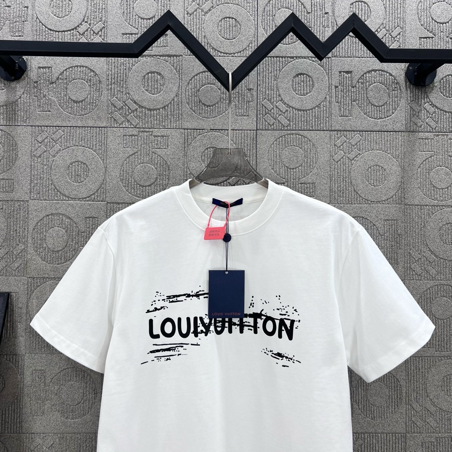 LuxluxHouse Best Quality Clothes T-shirt Louis Vuitton