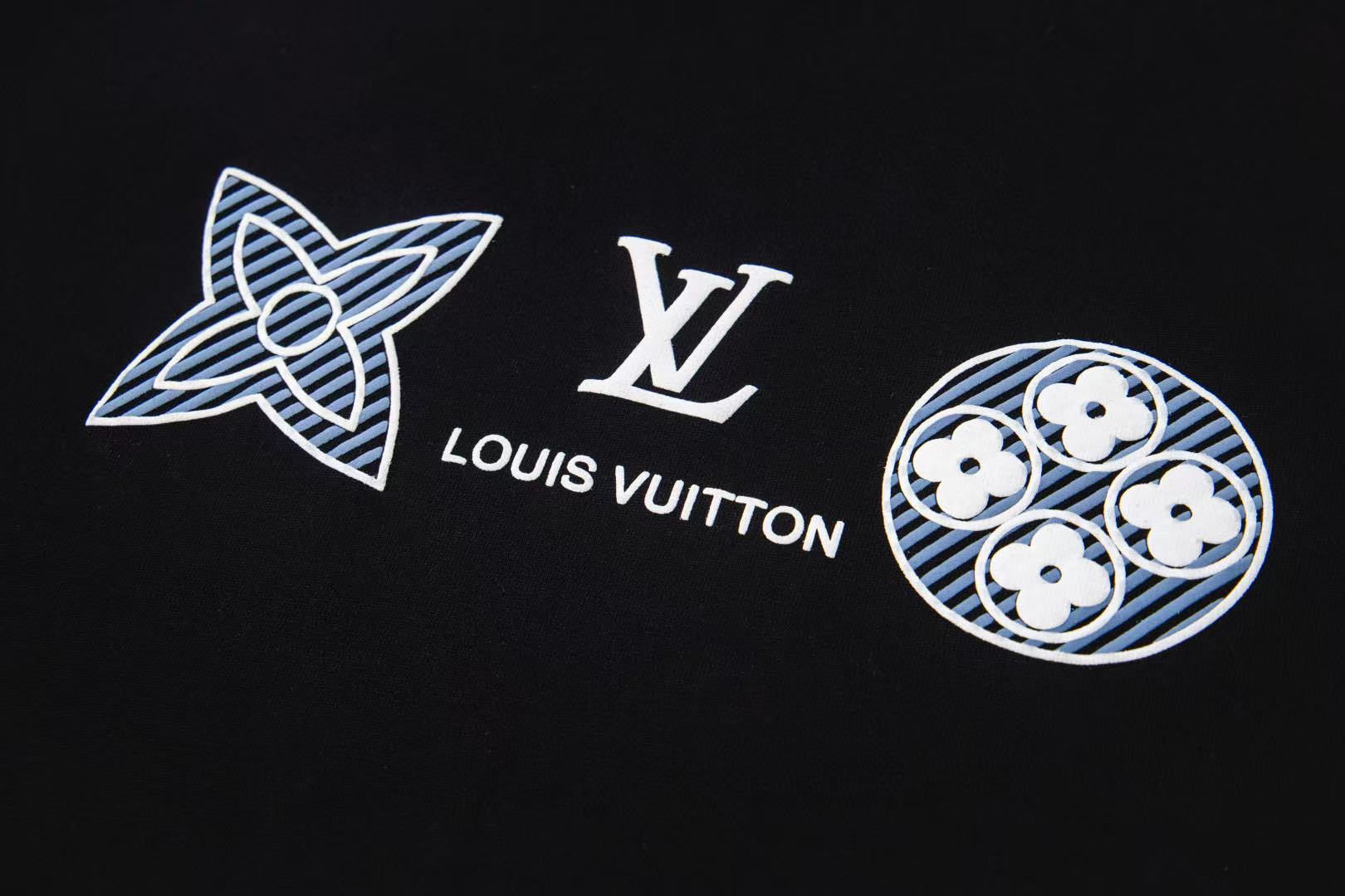 LuxluxHouse Best Quality Clothes T-shirt Louis Vuitton