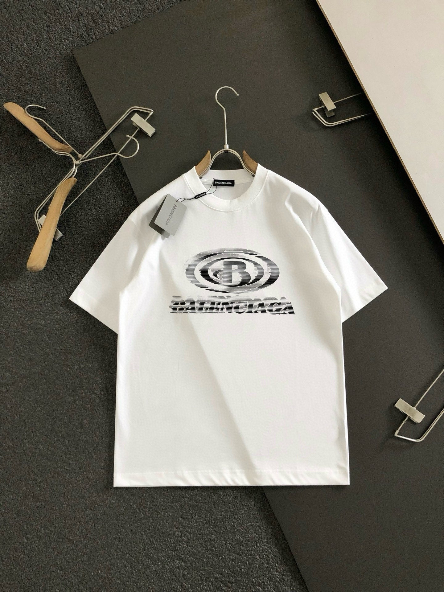 LuxluxHouse Best Quality Clothes Balenciaga T-shirt